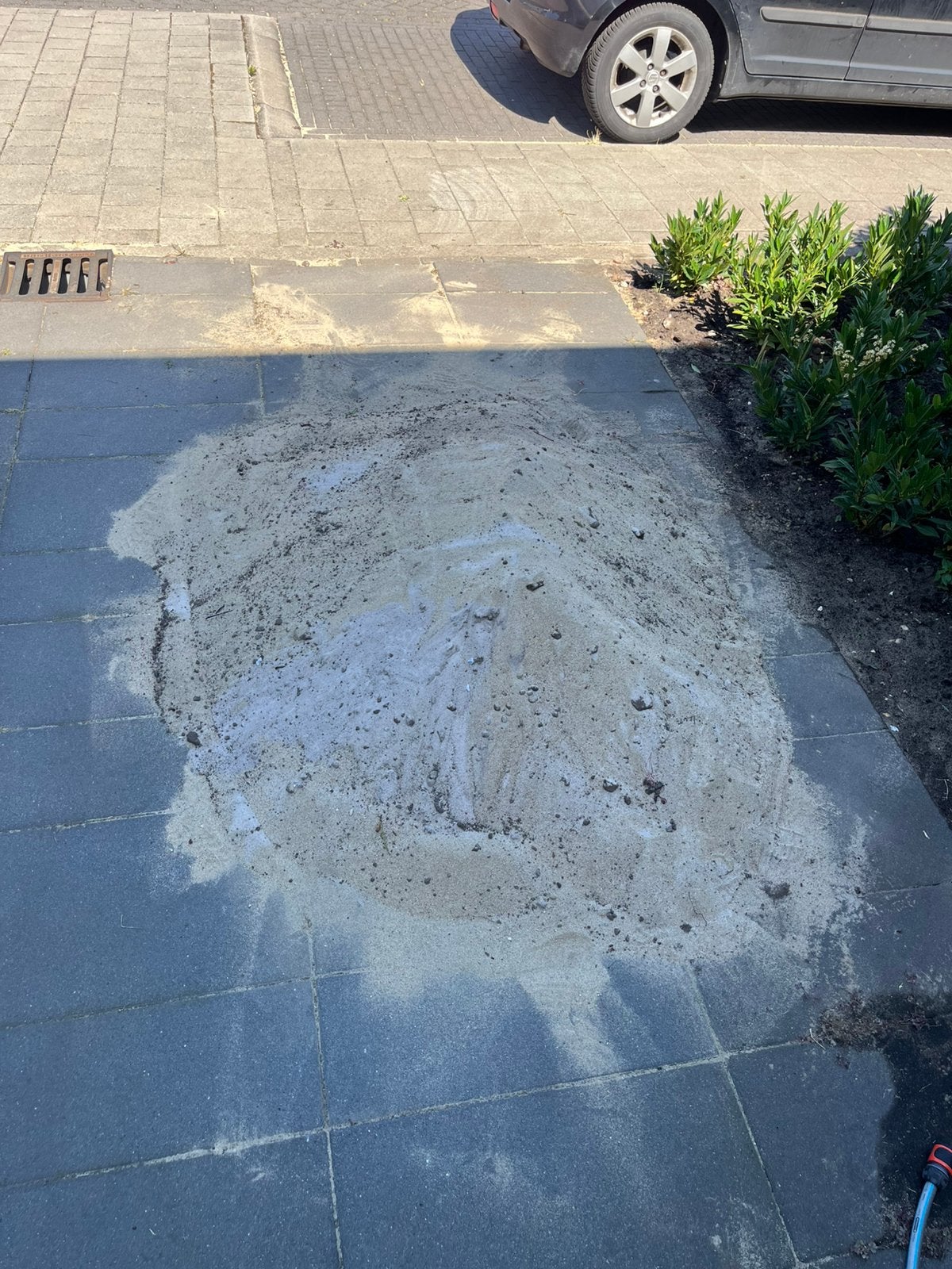 Gratis wit zand  +\- 0,2 m2, Ophalen