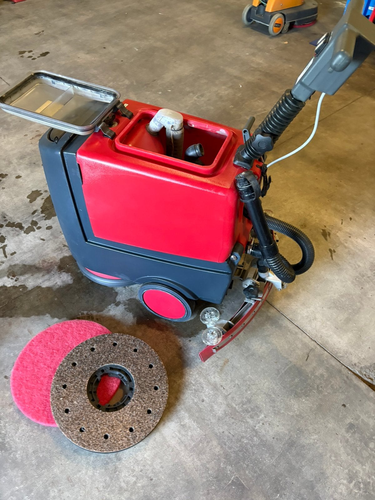 Nette cleanfix ra431 ibc schrobmachine gekeurd, Doe-het-zelf en Verbouw, Reinigingsmachines, Ophalen, Zo goed als nieuw