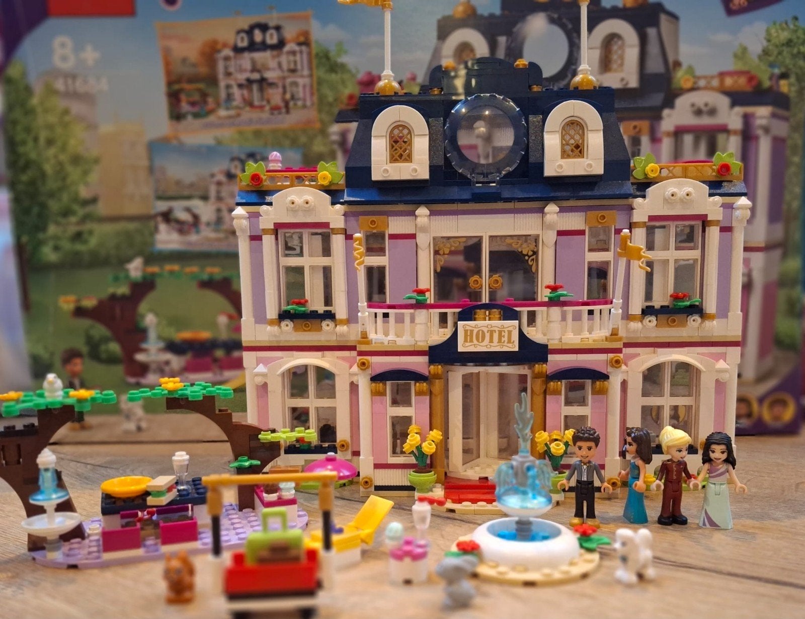 LEGO Friends Grand Hotel Heartlake City 41684, Kinderen en Baby's, Lego, Friends, Ophalen of Verzenden, Zo goed als nieuw