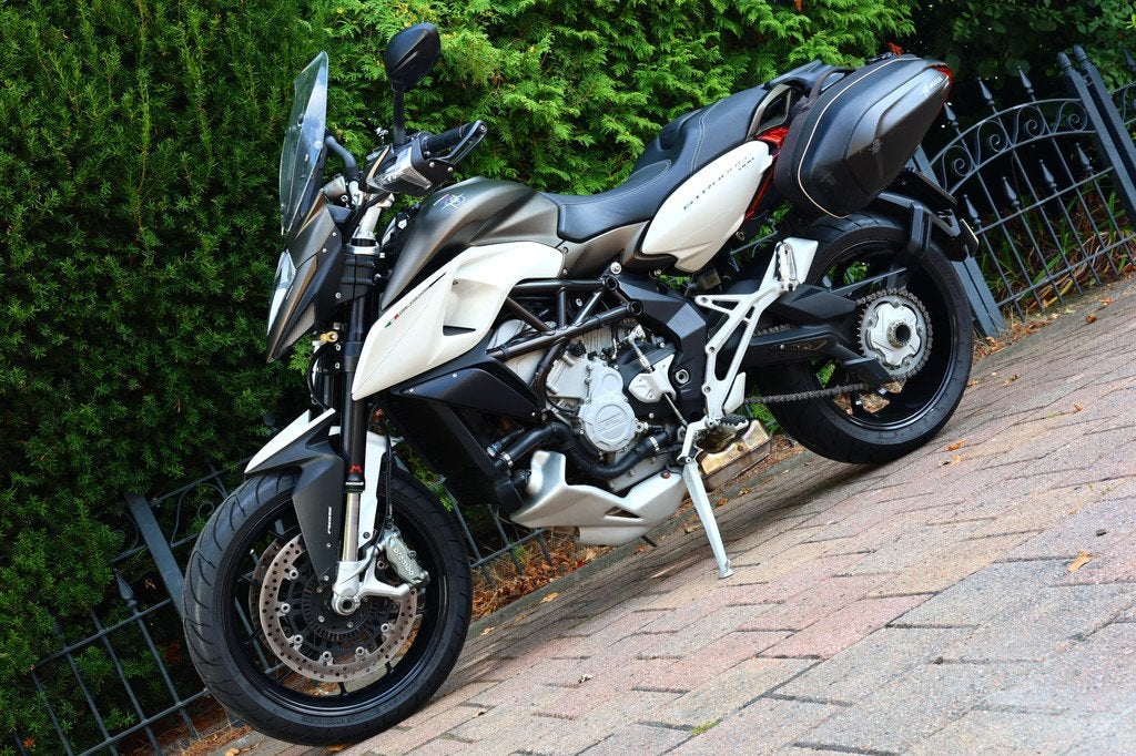 MV Agusta STRADALE 800 F3 ABS EAS TC QSHIFTER (bj 2015), Motoren, Motoren | MV Agusta, Bedrijf, Sport, Meer dan 35 kW, 798 cc