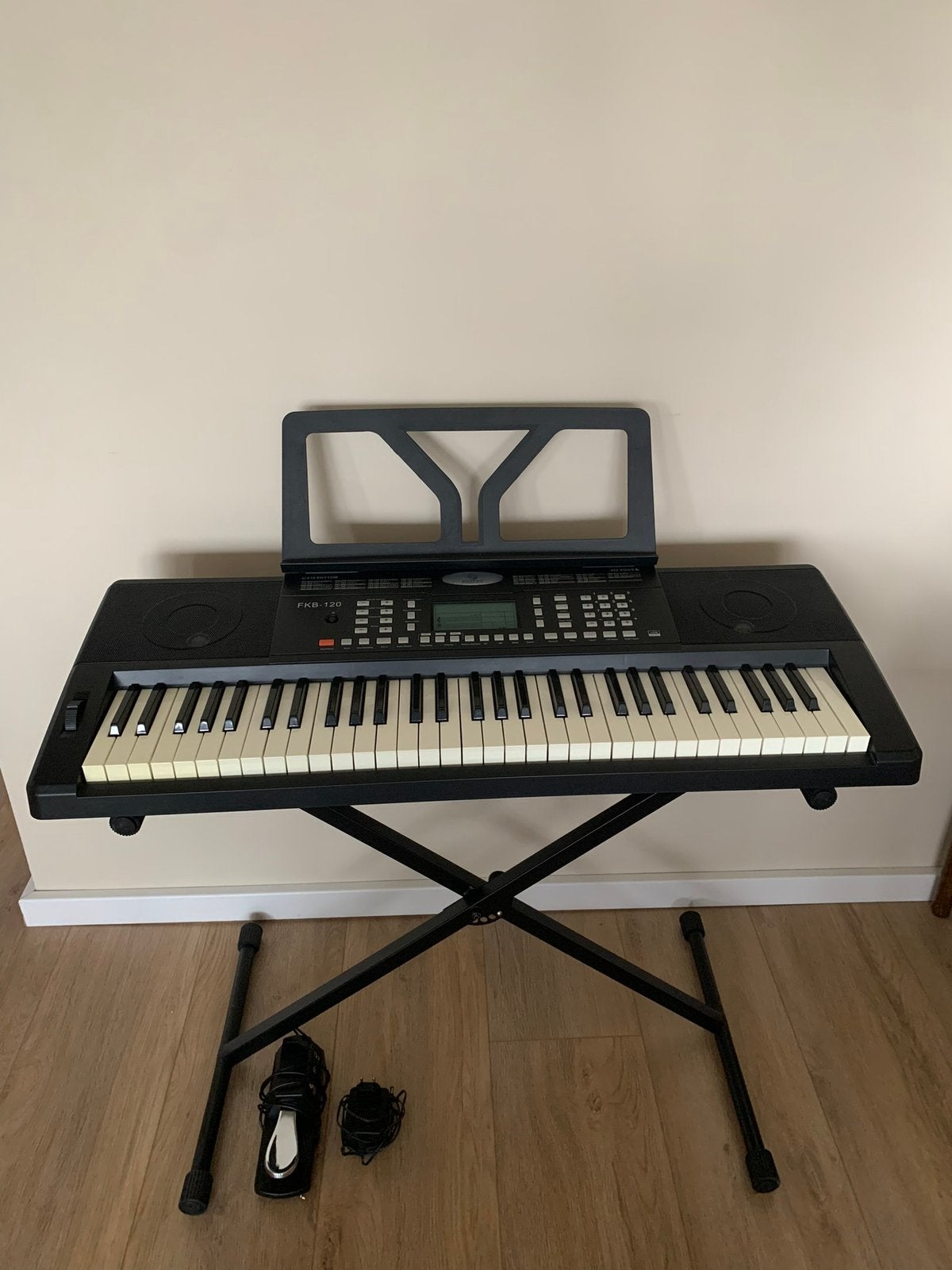 Fazley keyboard FKB-120, Muziek en Instrumenten, Keyboards, 61 toetsen, Zo goed als nieuw, Midi-aansluiting, Ophalen