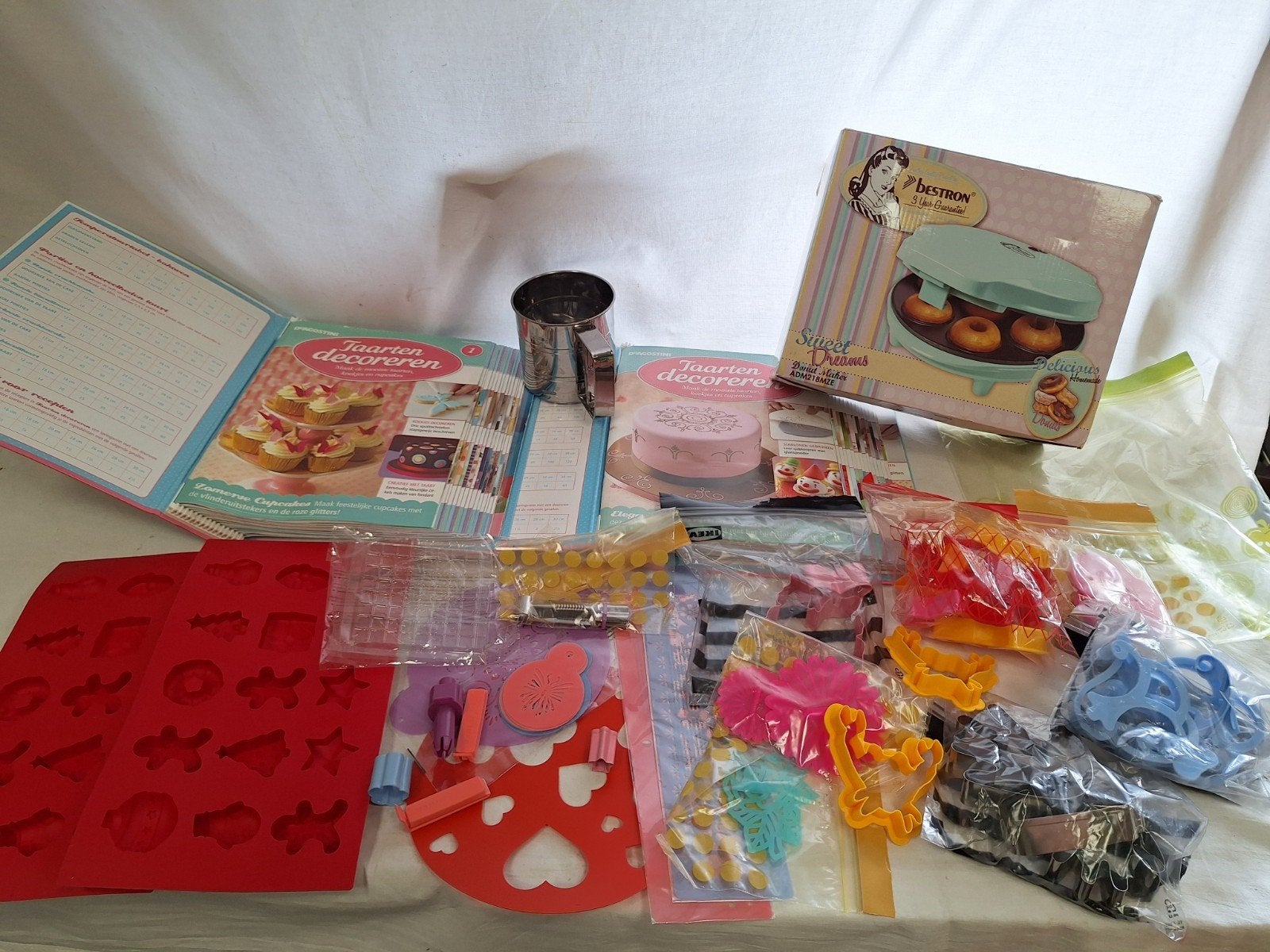 Taarten decoreren pakket - DeAgostini | bakspullen & cupcake, Hobby en Vrije tijd, Ophalen of Verzenden, Cupcakes