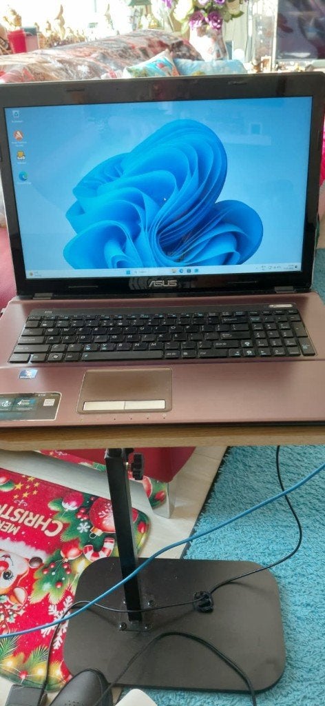 Asus K73E, Computers en Software, Ophalen, Gebruikt, 2 tot 3 Ghz, Qwerty