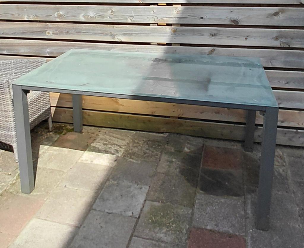 Tuintafel., Ophalen, Gebruikt, Rechthoekig, Metaal