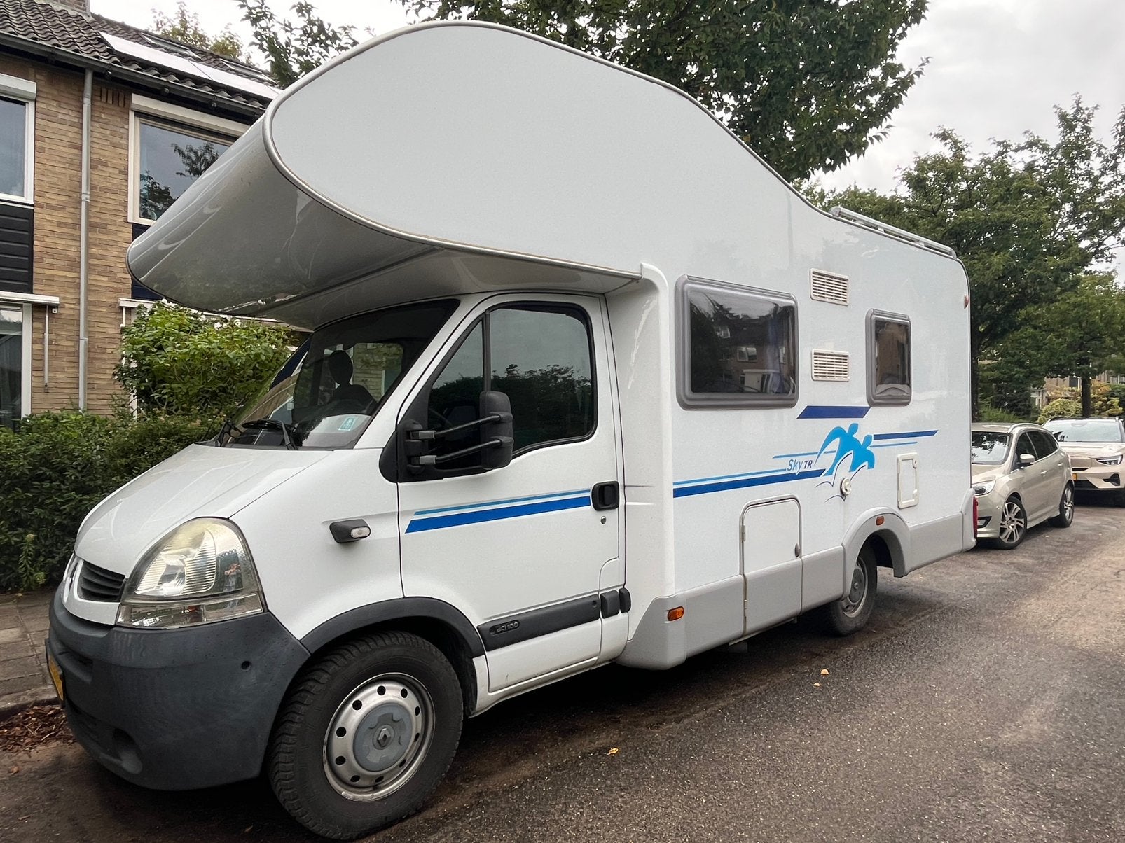 Knaus Sky Traveller 600 MKG, Alkoof, Ringverwarming, 6 tot 7 meter, Particulier