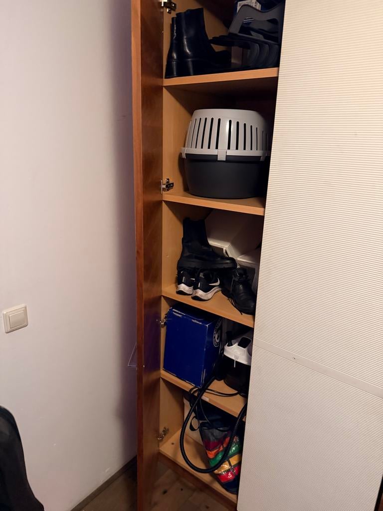 Noten kledingkast met planken en hangruimte, Huis en Inrichting, Ophalen, Gebruikt, 100 tot 150 cm, 200 cm of meer