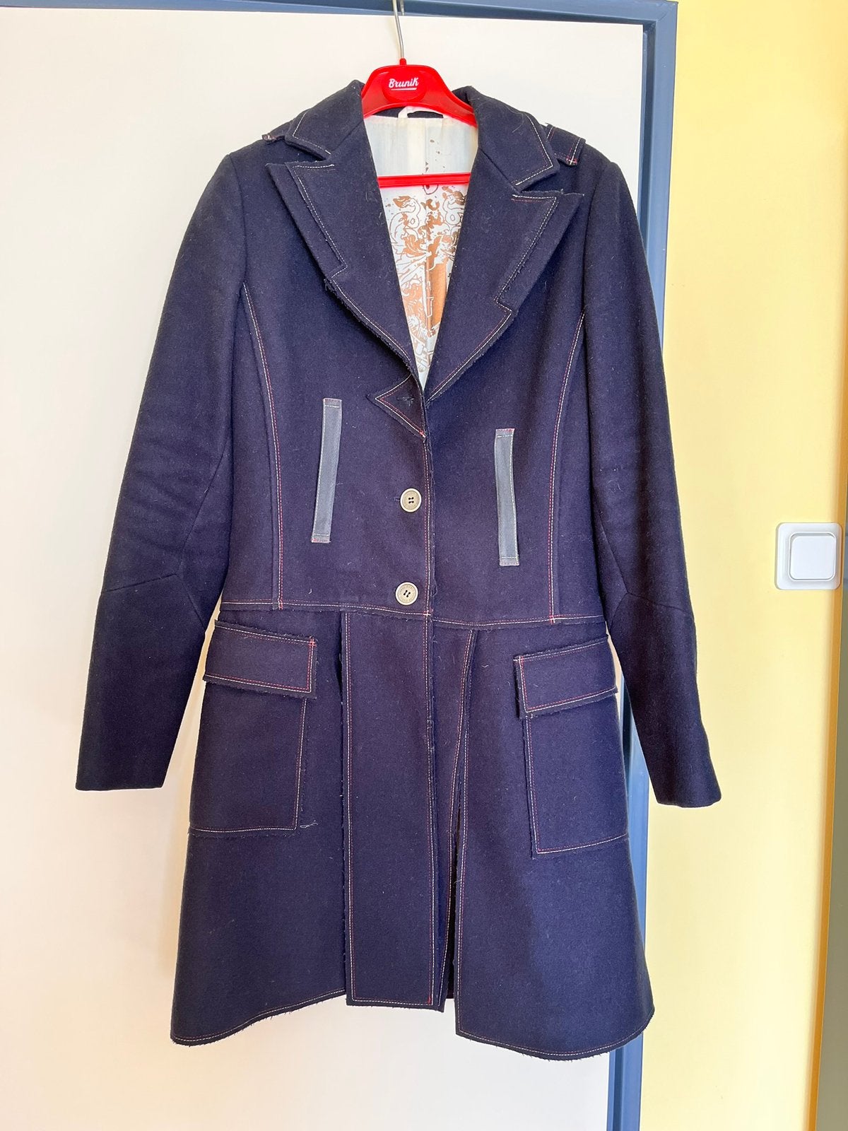 Winterjas Guess 100% lana wol donkerblauw maat M, Ophalen of Verzenden, Zo goed als nieuw, Maat 38/40 (M), Blauw