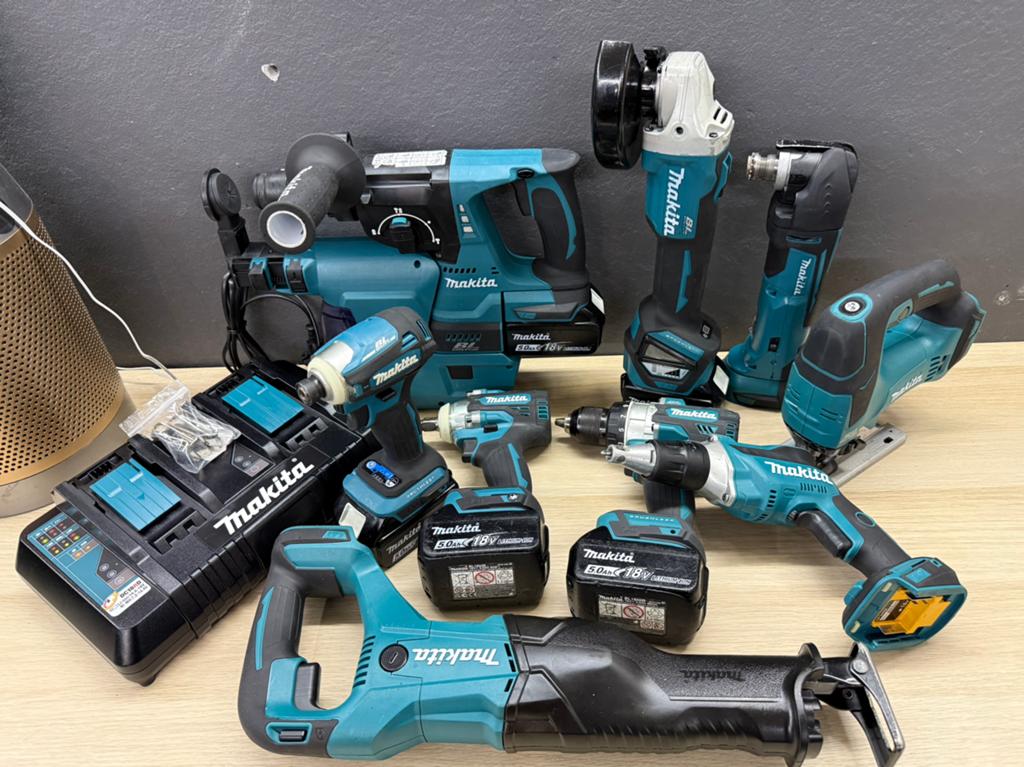 Makita set 11-delig, Ophalen, Zo goed als nieuw