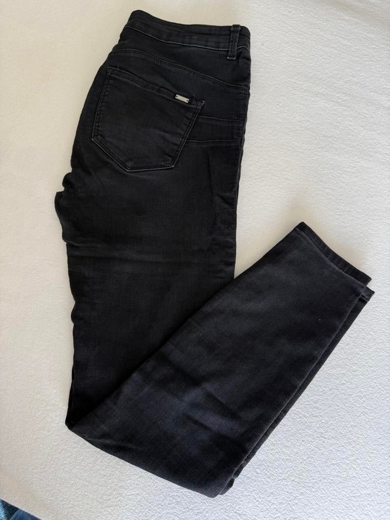 Zwarte skinny jeans New Yorker maat 33/xl, Kleding | Dames, Spijkerbroeken en Jeans, Ophalen of Verzenden, Gedragen, Zwart, W33 - W36 (confectie 42/44)