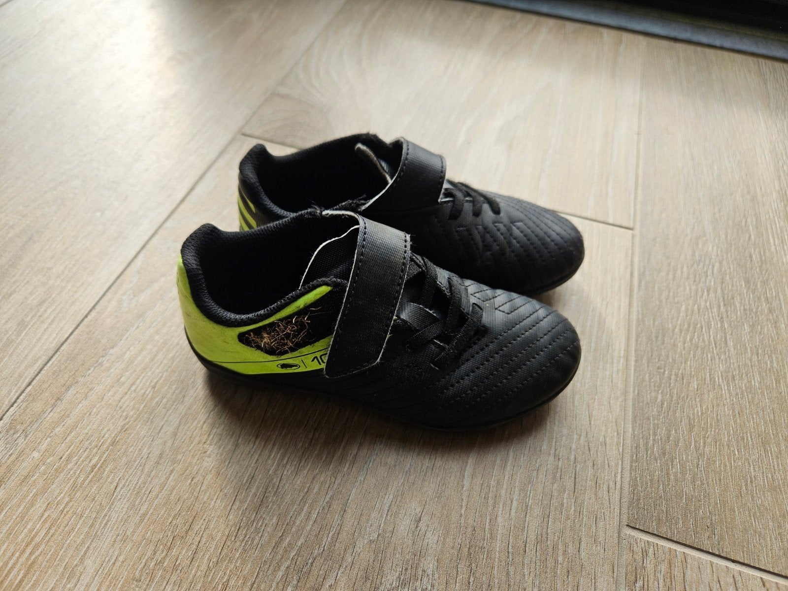 Voetbalschoenen voor kinderen - Maat 30, Maat XS of kleiner, Ophalen of Verzenden, Gebruikt, Schoenen