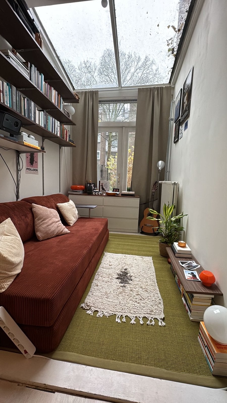 Groot wandsysteem walnoot – 11 planken + rails, Ophalen, Gebruikt