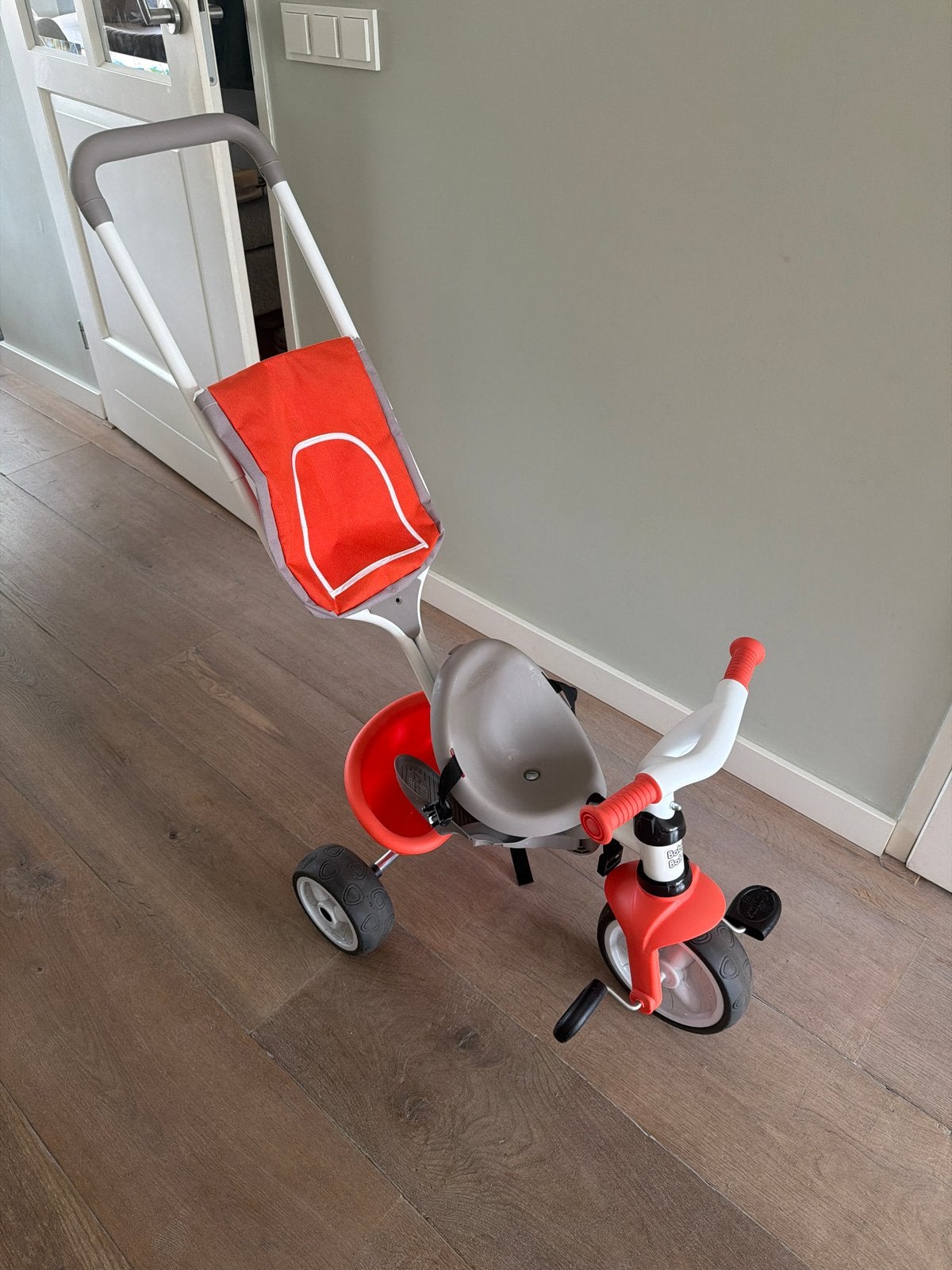 Smoby Kinder Driewieler met Zonnekap en Babyzitje, Fietsen en Brommers, Fietsen | Driewielers, Ophalen, Zo goed als nieuw, Duwstang