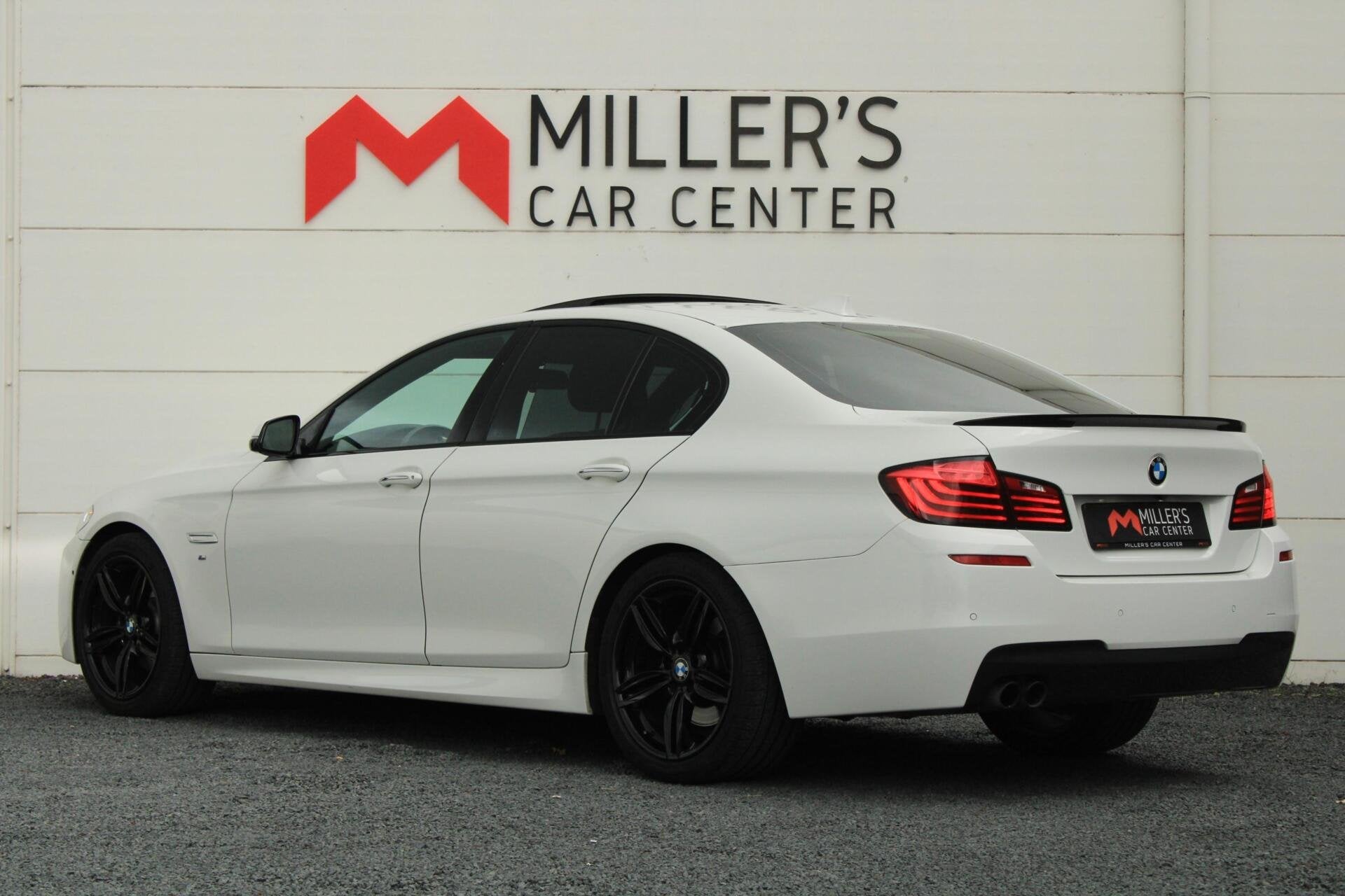 BMW 5-serie 528i Softclose HUD Pano Memory Keyless Schermen, Automaat, Achterwielaandrijving, Gebruikt, 4 cilinders