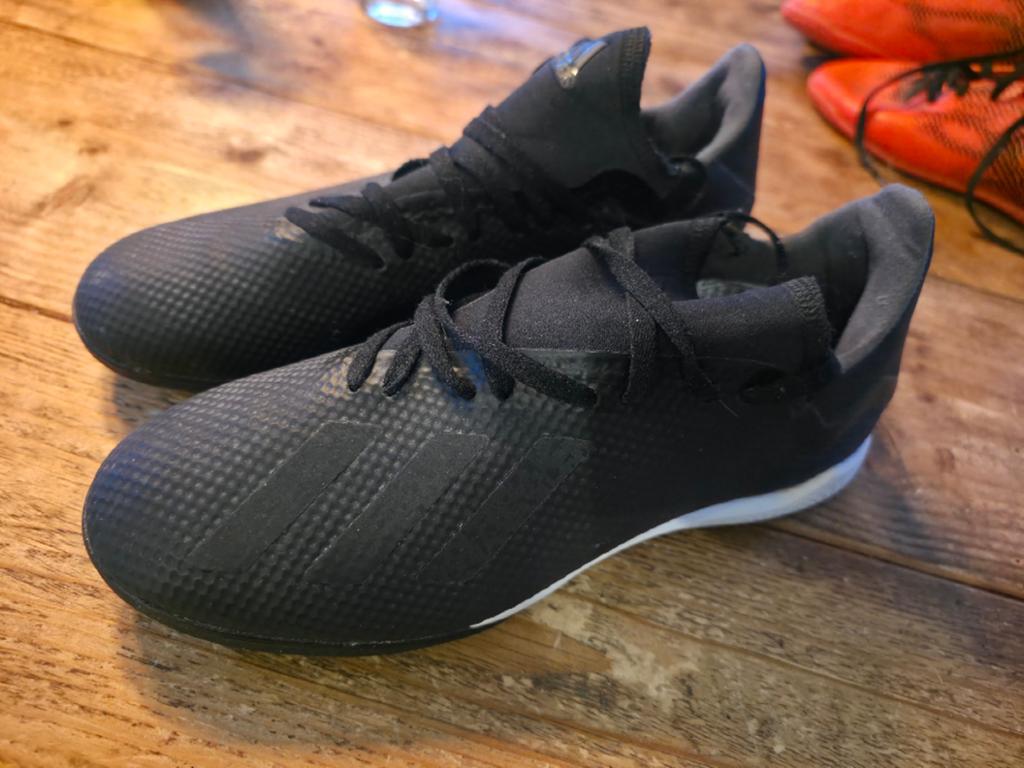 Adidas Sportschoenen Maat 40 Kunstgras Nieuwstraat, Schoenen, Zo goed als nieuw, Maat M, Ophalen of Verzenden