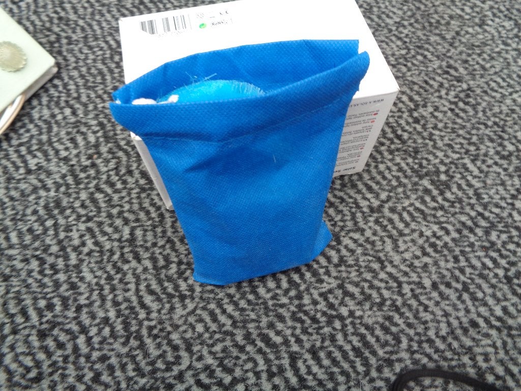 `n Poetsdoekje + acc.Platen. Cd`s.D.v.d`s om schoon te maken, Ophalen, Zo goed als nieuw, Overige formaten
