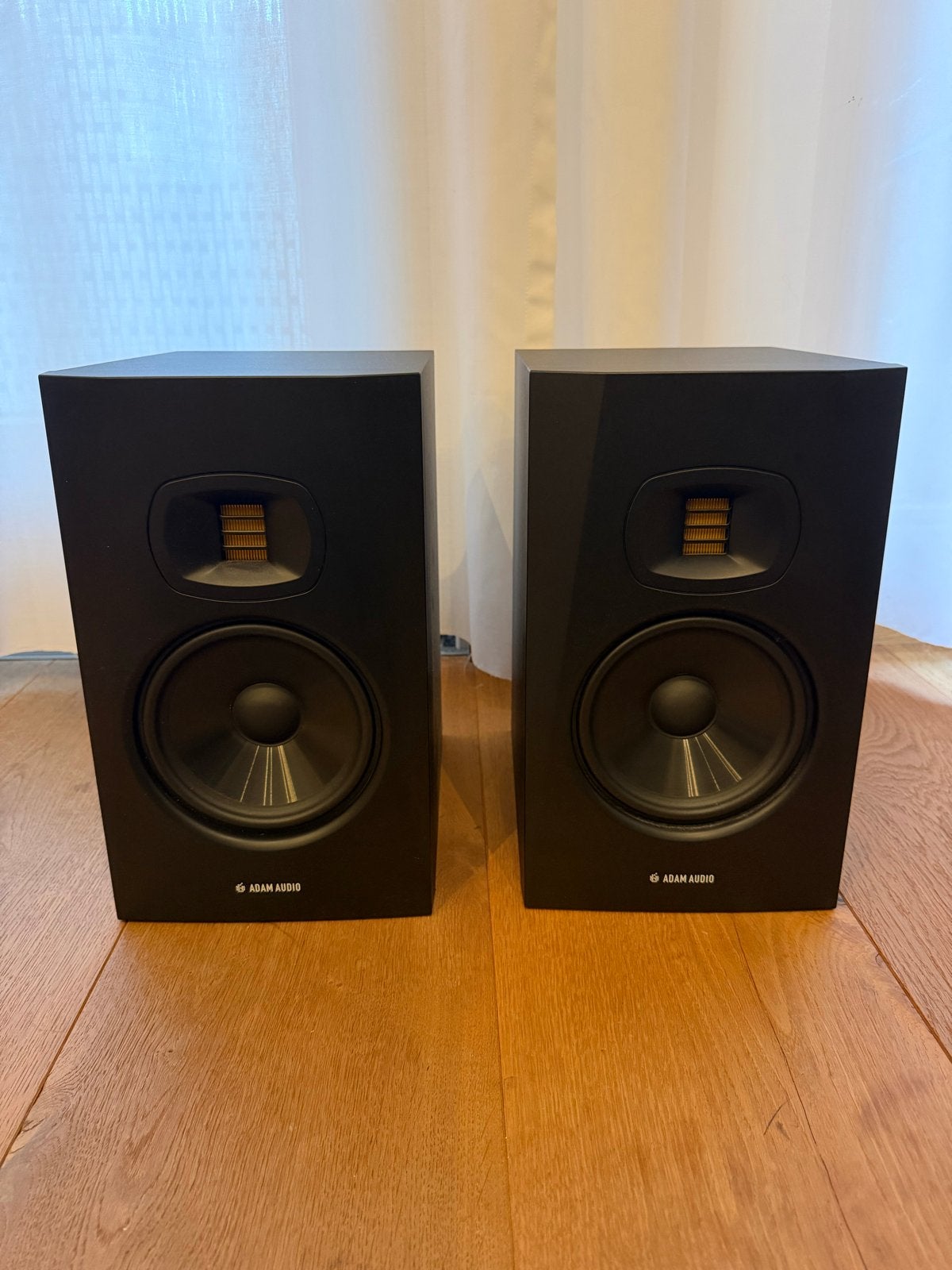 Adam Audio T7V Studiomonitoren - Zo goed als nieuw, Studiomonitor, Zo goed als nieuw, 60 tot 120 watt, Basreflex