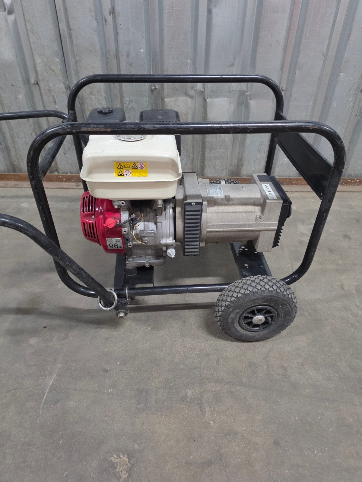 Honda benzine aggregaat 4.2kva 230v, Doe-het-zelf en Verbouw, Ophalen, Gebruikt