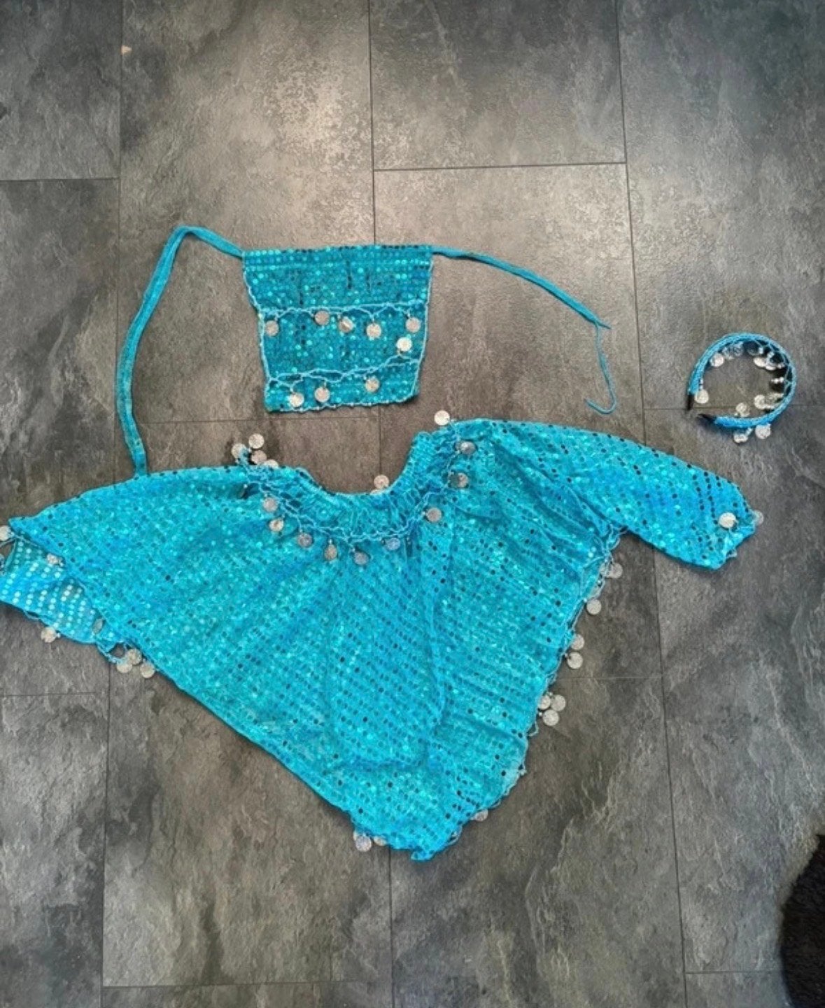 Bellydance kostuum turquoise maat 134, Kinderen en Baby's, Ophalen of Verzenden, Gebruikt, Meisje, Overige typen