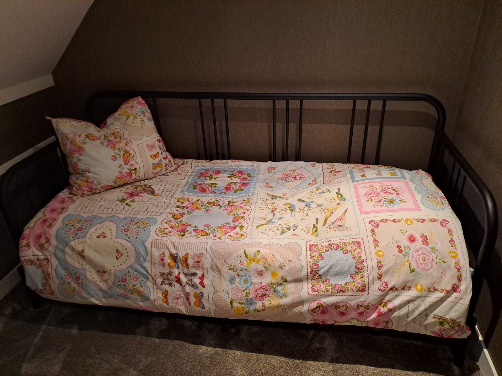 Ikea uitschuifbed, Ophalen, Zo goed als nieuw, Eenpersoons, 90 cm