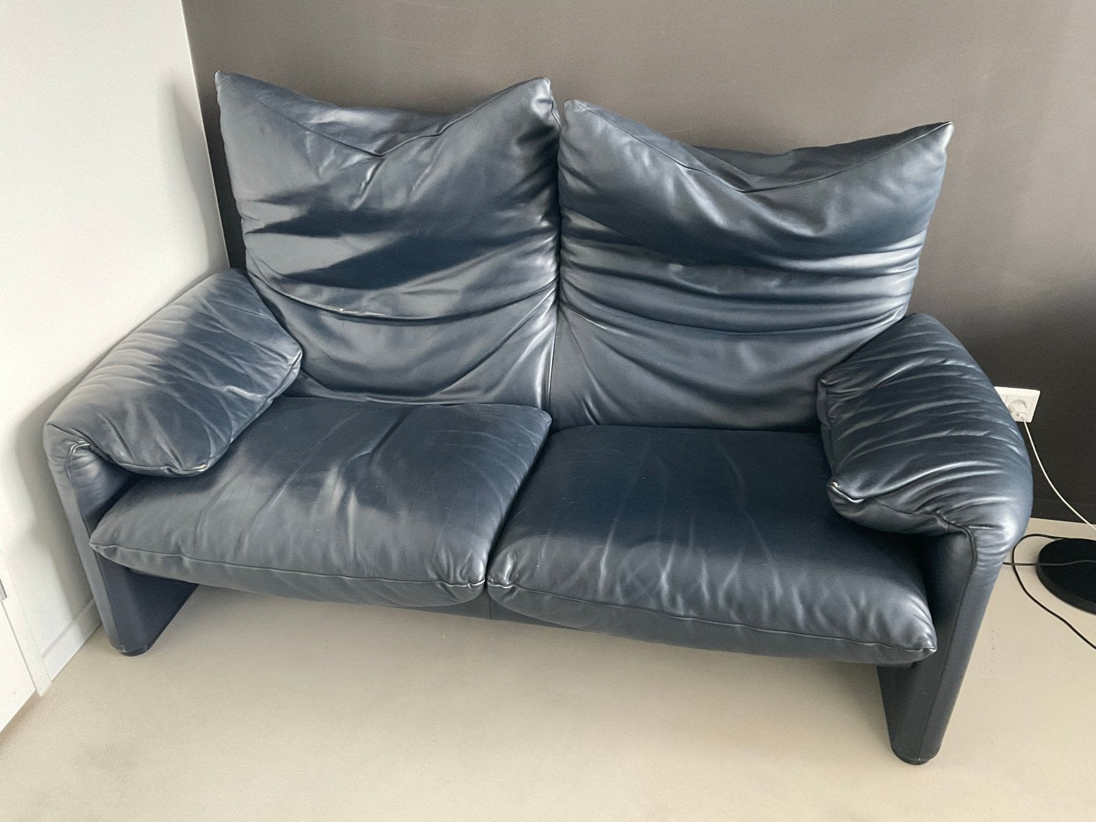 Cassina Maralunga, blauwe originele leren bekleding, Ophalen, Gebruikt, 150 tot 200 cm, Tweepersoons