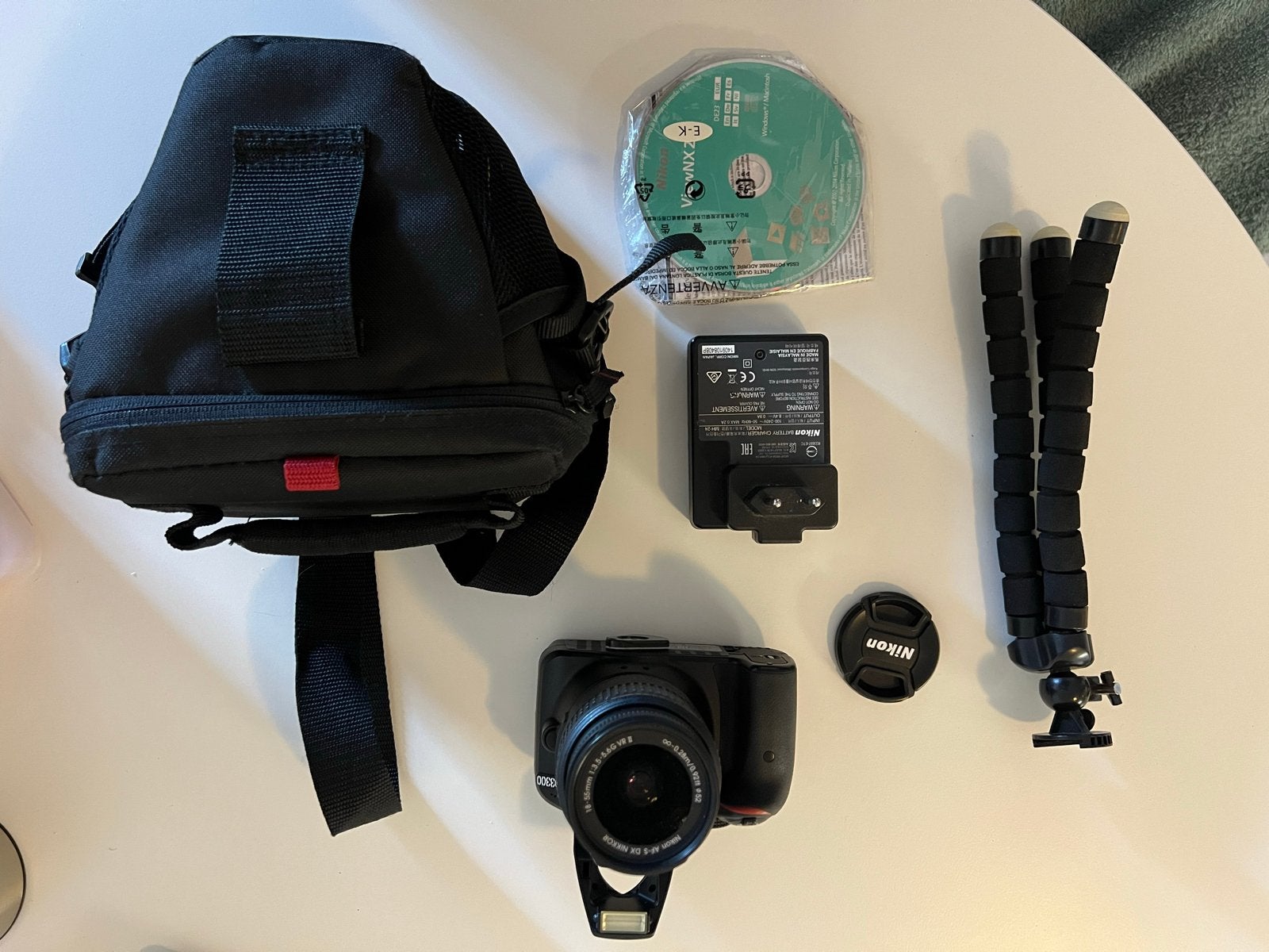 Nikon D3300 Spiegelreflexcamera met accessoires, Ingebouwde flitser, Spiegelreflex, Ophalen of Verzenden, Zo goed als nieuw