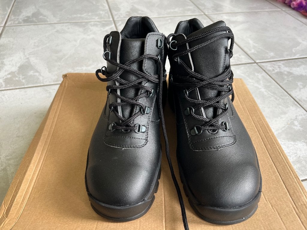 Nieuw paar Neskrid Model 3 werkschoenen maat 42B, Verzenden, Zwart, Nieuw, Neskrid