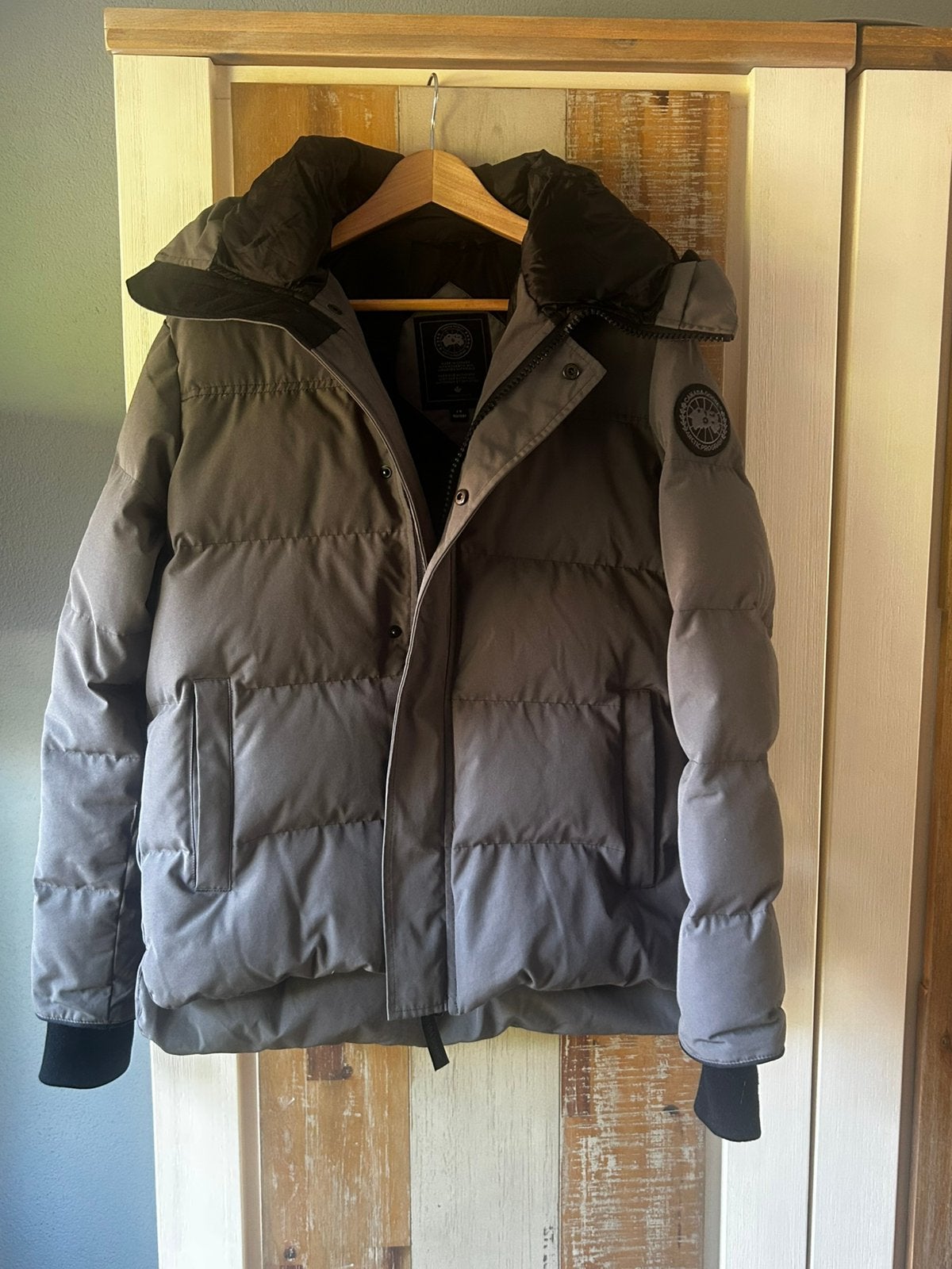 Canada Goose Macmillan winterjas maat L origineel, Kleding | Heren, Ophalen of Verzenden, Gedragen, Maat 52/54 (L), Grijs