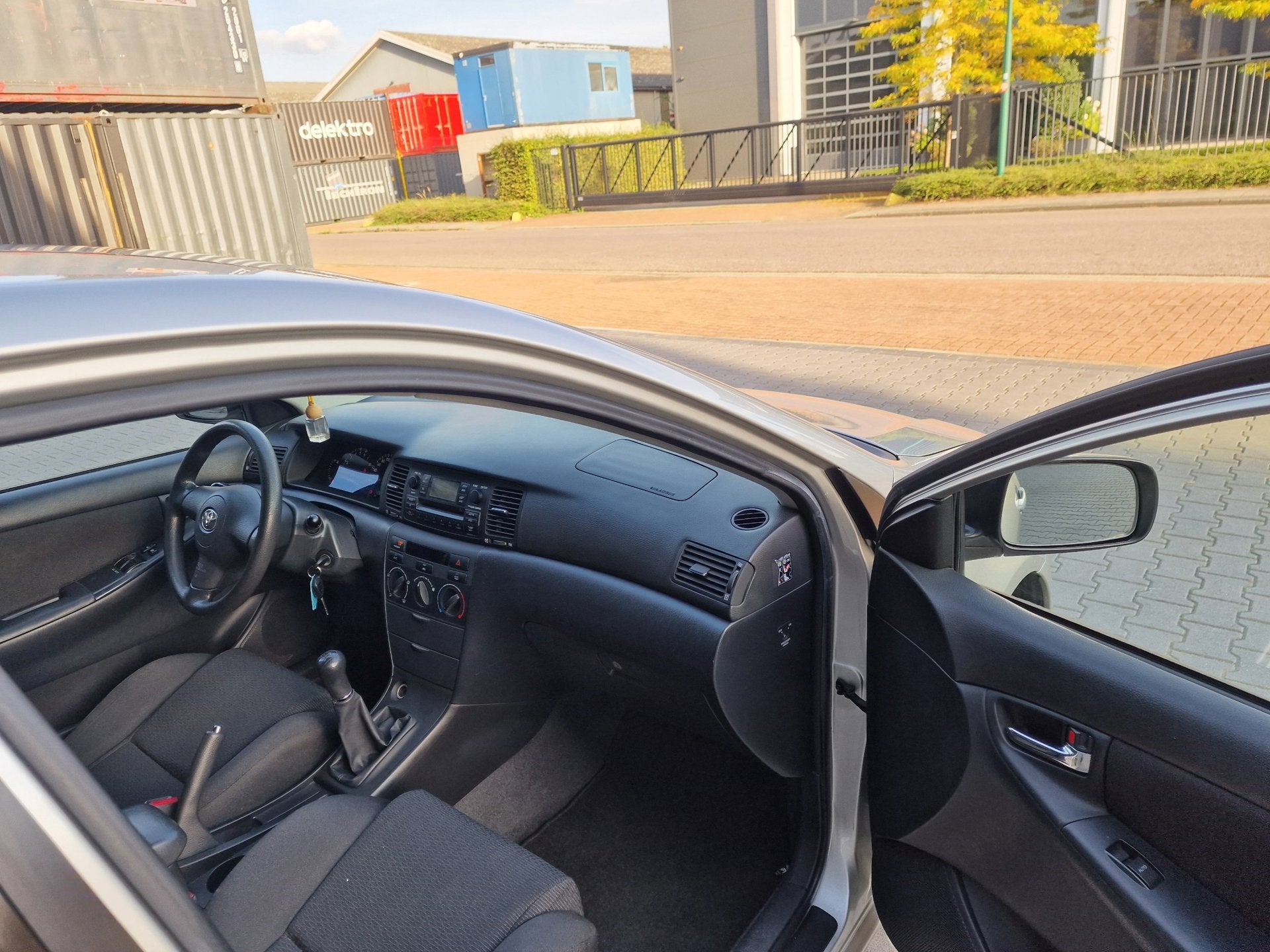 Foto 10 van Toyota Corolla 1.6 VVT-i Linea Terra AIRCO IJSKOUD 2 X SLEUT