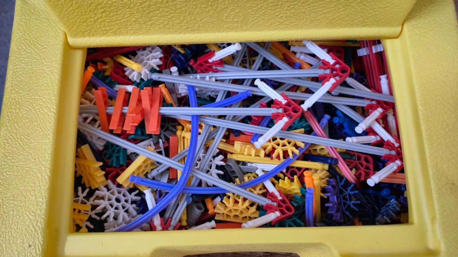 Knex set met wielen en motor in opbergboxen, Kinderen en Baby's, Ophalen, Zo goed als nieuw, K'nex
