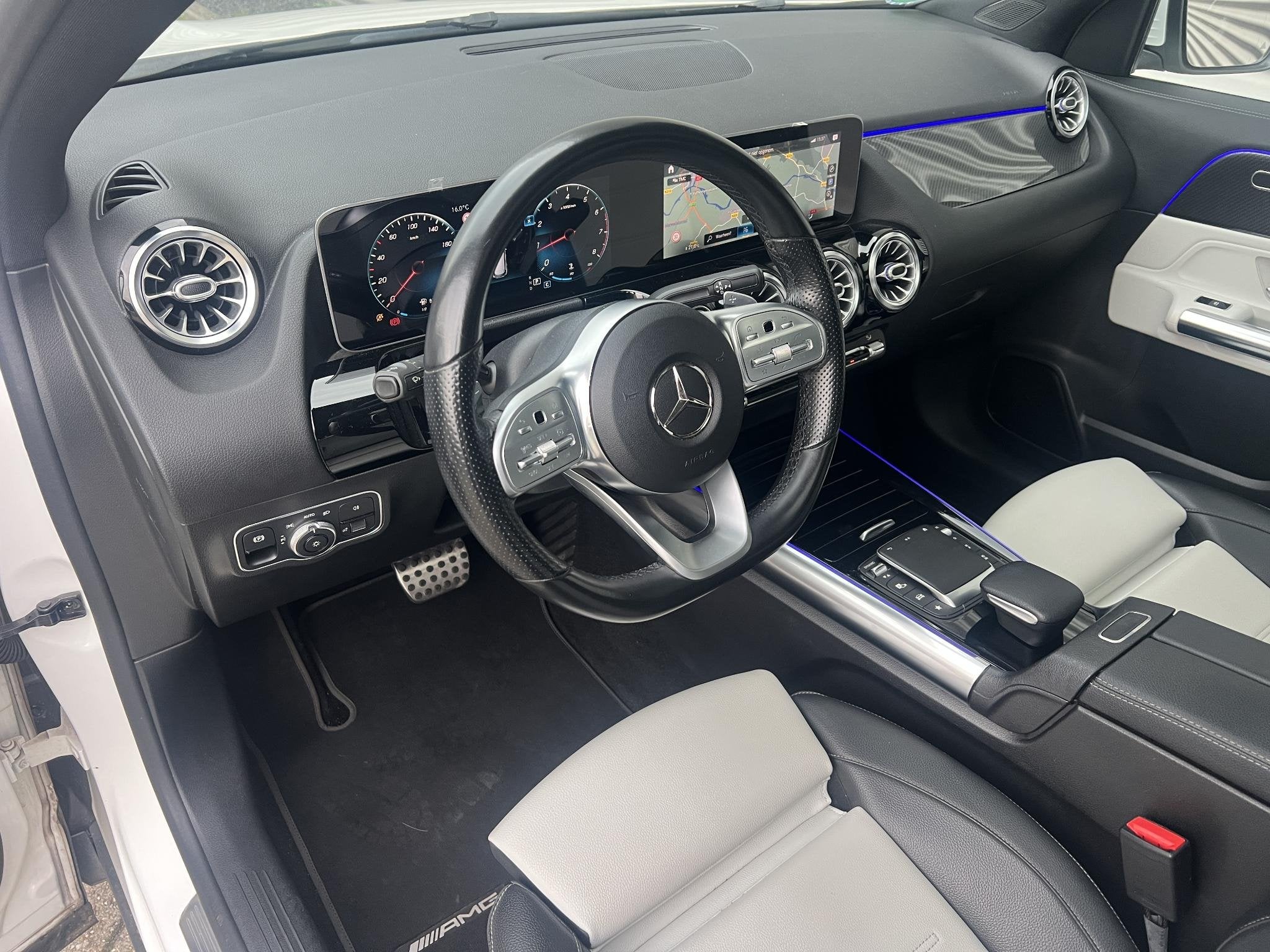 Mercedes-Benz GLA-klasse 200 AMG Pano Sfeer Camera, 15 km/l, Euro 6, 4 cilinders, Leder