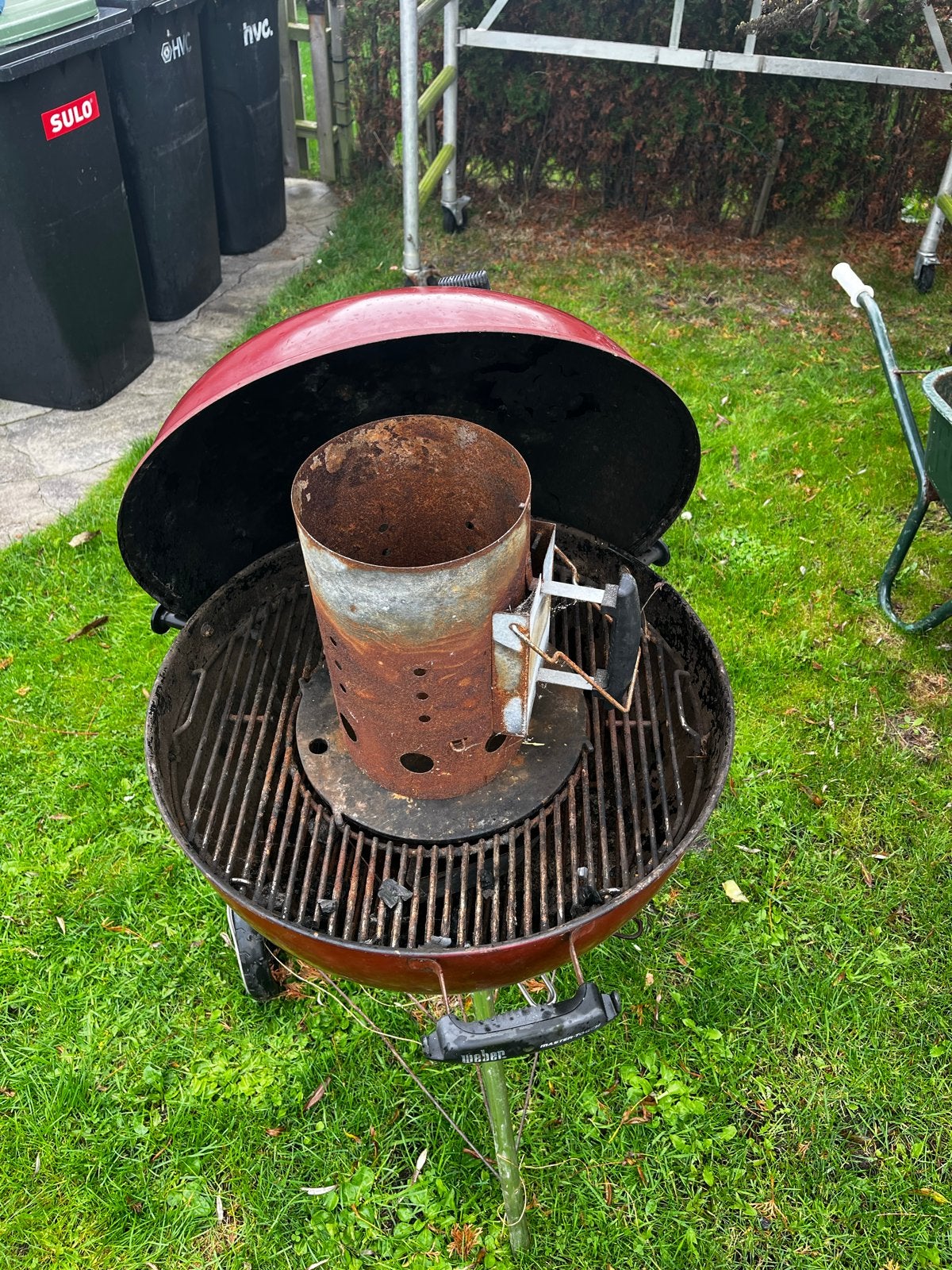 Weber Master-Touch BBQ met brikettenstarter, Ophalen, Gebruikt, Met accessoires