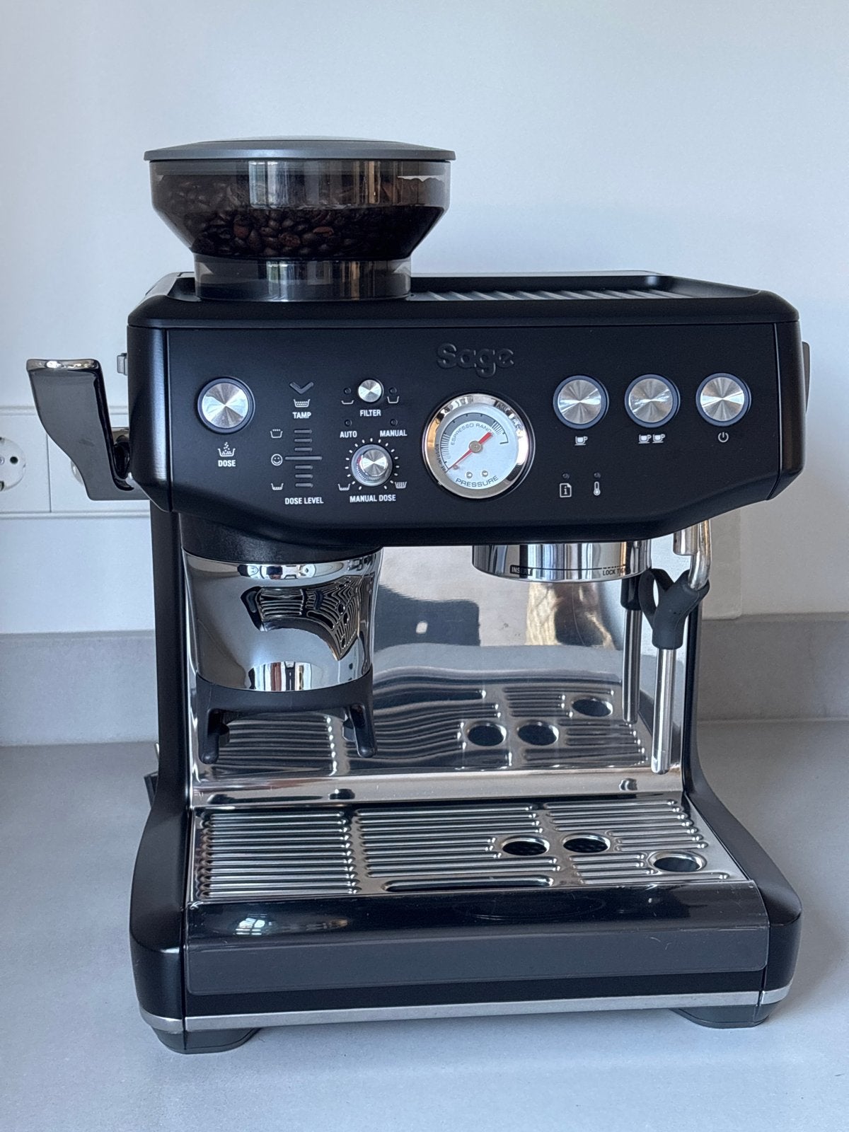 Sage Barista Express Impress - Espressomachine, Ophalen, Afneembaar waterreservoir, Espresso apparaat, Koffiebonen