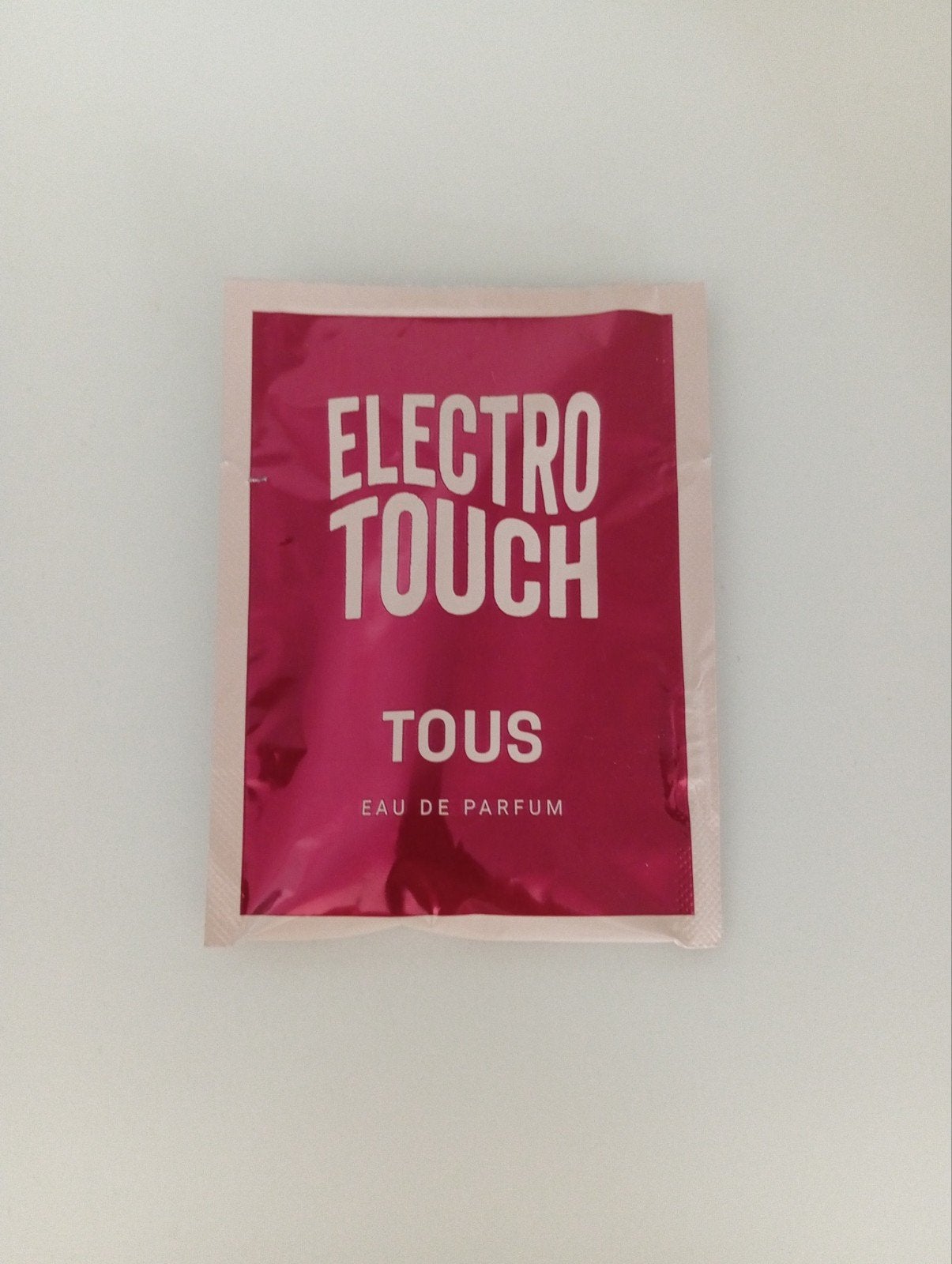 Nieuw Tous Electro Touch Parfum 1,5 ml sample, Ophalen of Verzenden, Nieuw, Fotocamera