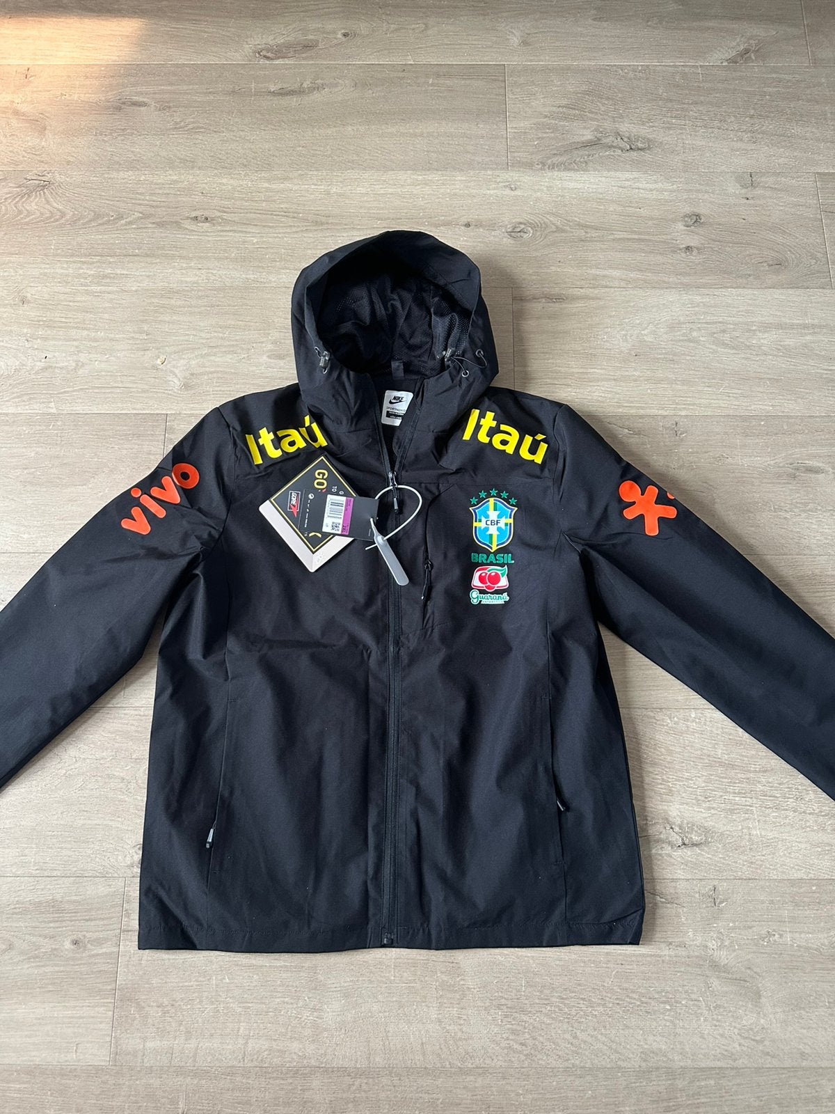 Brazil windbreaker xxl (valt als L), Ophalen of Verzenden, Nieuw, Overige maten, Zwart