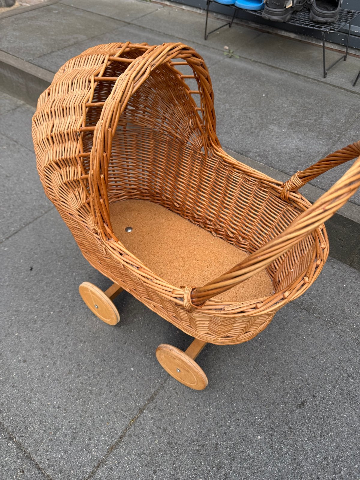 Rieten Poppenwagen, Ophalen, Zo goed als nieuw, Babypop