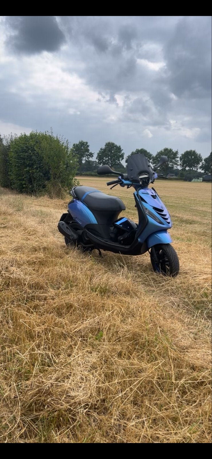 Piaggio Zip 4-takt met custom onderdelen - Zeer goede staat, Fietsen en Brommers, Scooters | Piaggio, Ophalen, Zo goed als nieuw