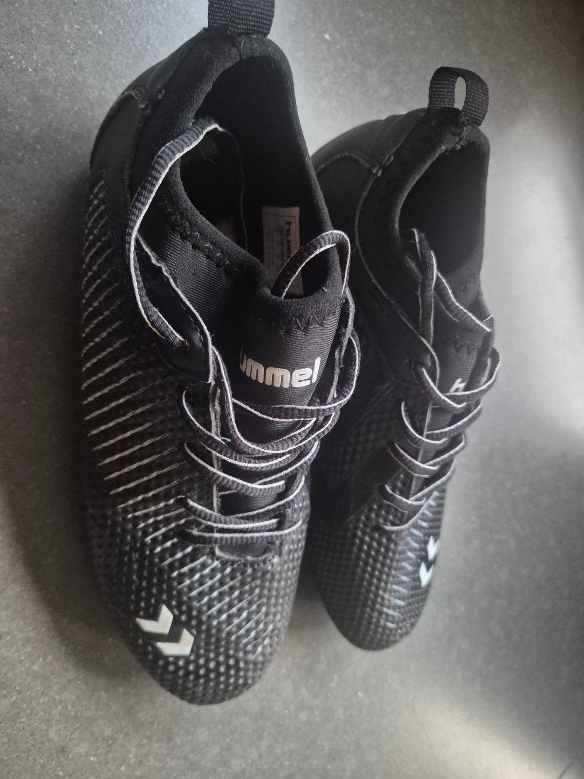 Hummel voetbalschoenen maat 36 zwart/zilver, Maat XS of kleiner, Ophalen of Verzenden, Gebruikt, Schoenen