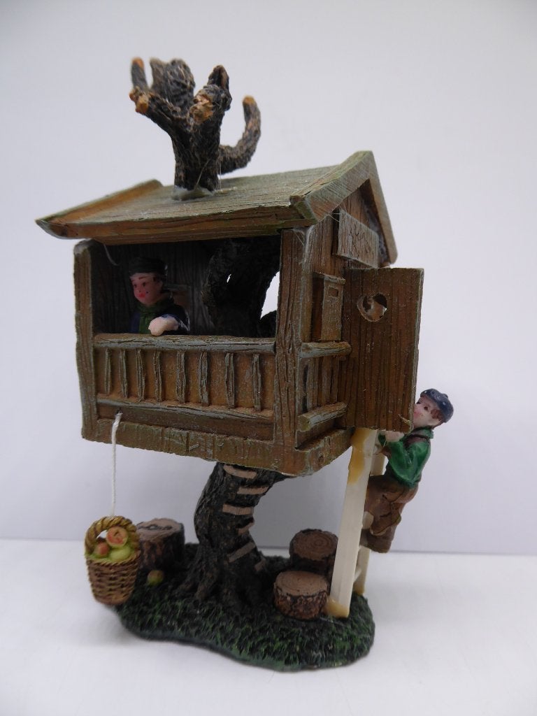 Luville Item  -  Classic treehouse  --  Ik ruim alles op, Ophalen, Nieuw