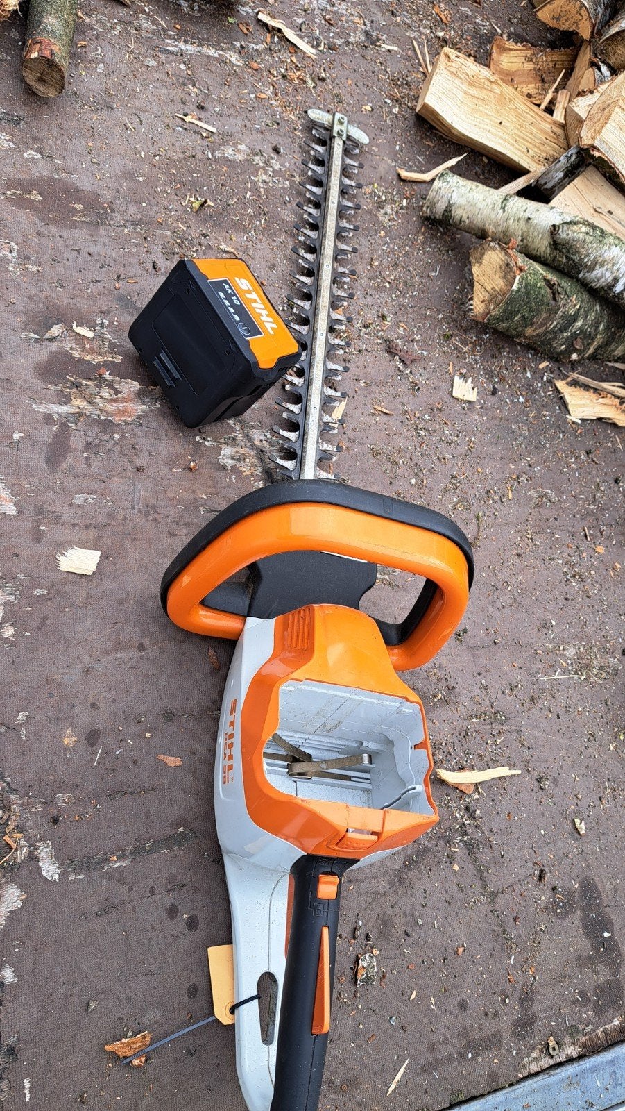 Stihl HSA 56 accu heggenschaar (AK) met of zonder accu, Stihl, Gebruikt, Accu, Ophalen of Verzenden