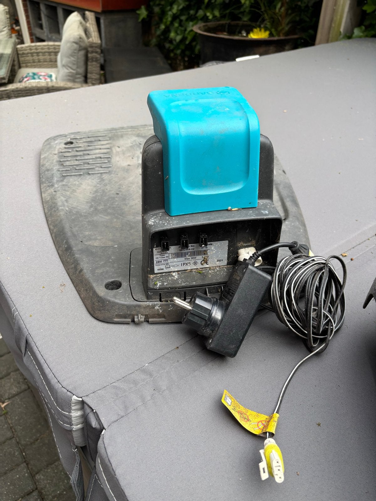 Gardena Robotmaaier - Gebruikt, Tuin en Terras, Grasmaaiers, Ophalen, Cirkelmaaier, Gebruikt, Accu-grasmaaier
