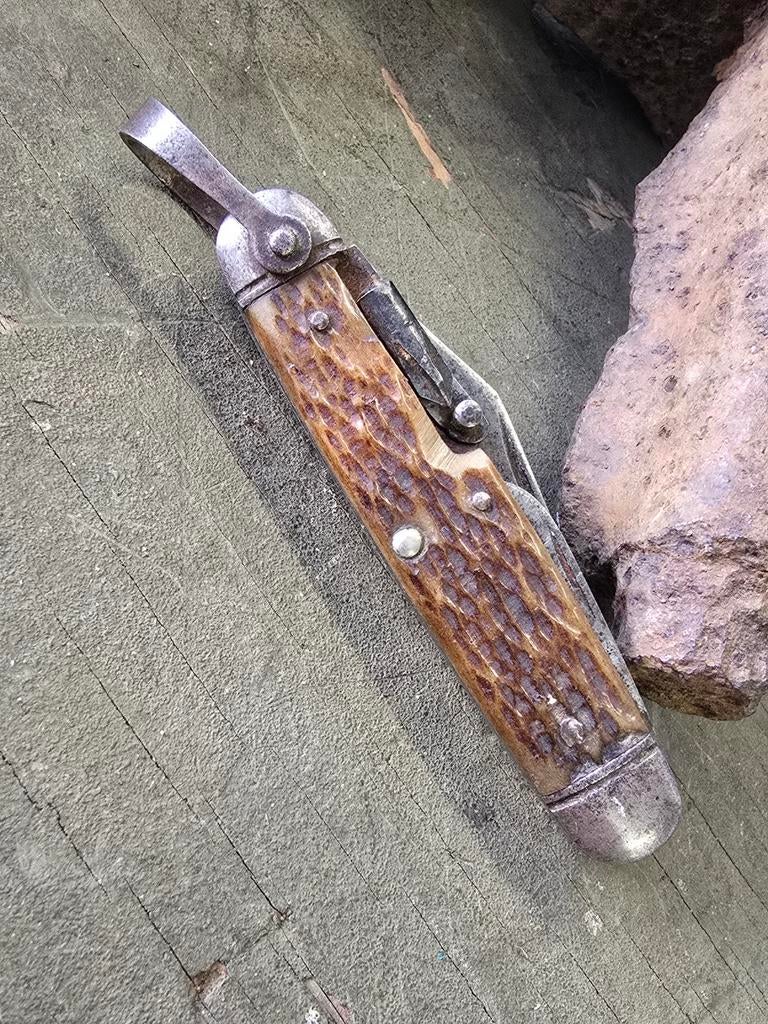 WWII US mountain pocket knife ULSTER KNIFE Co., Verzamelen, Militaria | Tweede Wereldoorlog, Ophalen of Verzenden, Amerika, Embleem of Badge