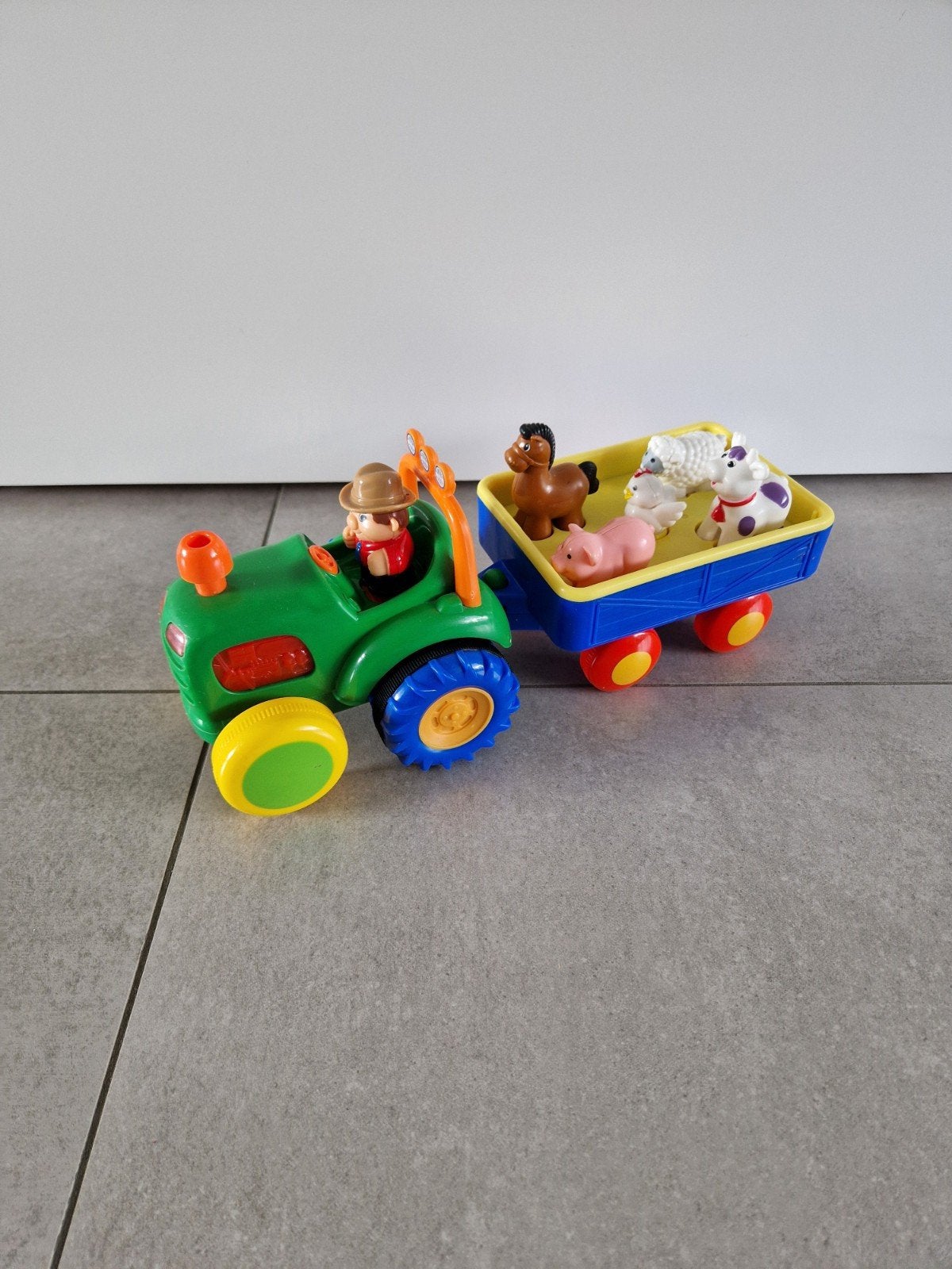 Muzikale tractor met aanhanger en boerderijdieren, Ophalen of Verzenden, Zo goed als nieuw, Jongen of Meisje