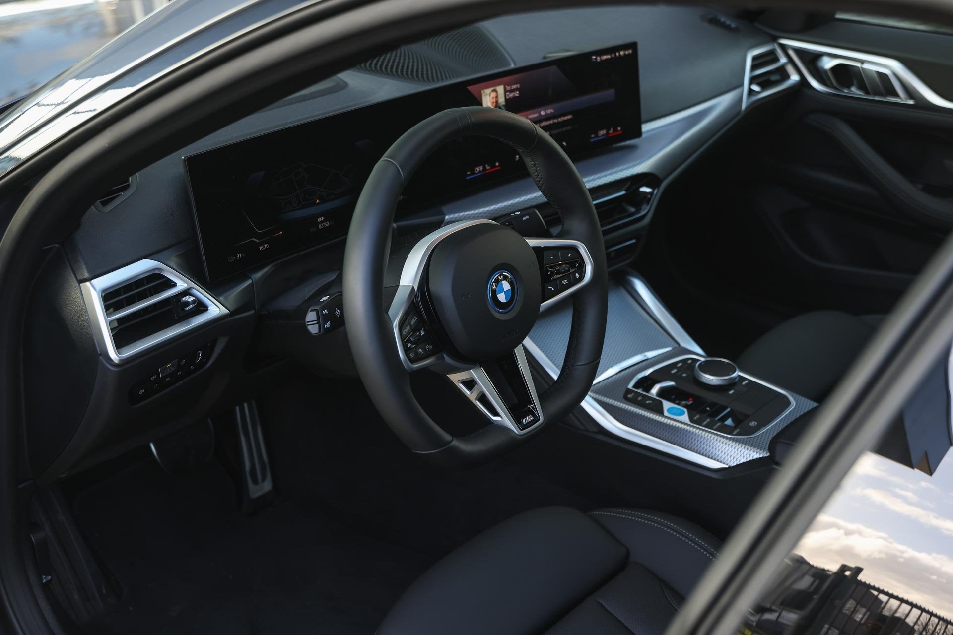 BMW i4 eDrive35 M Sport / Schuif-kanteldak / Adaptieve LED /, Auto's, BMW, 513 km, Achterwielaandrijving, Zwart, Met garantie (alle)