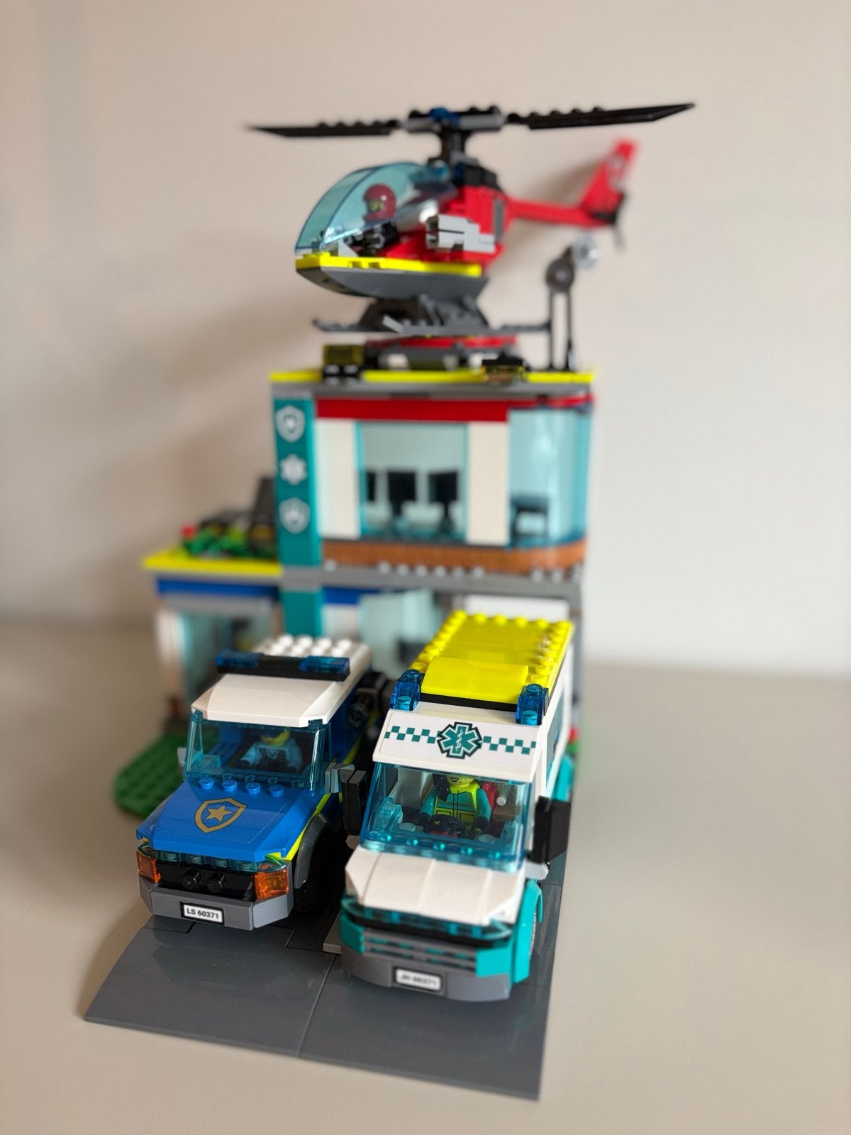 LEGO City Ziekenhuis en Politie Set - Compleet met Boekje, Ophalen of Verzenden, Zo goed als nieuw, Overige merken