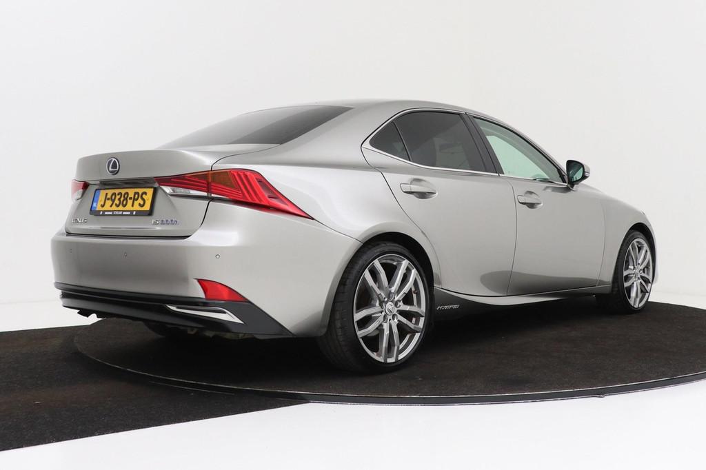 Lexus IS 300h Hybrid | Navigatie | 19" Velgen | PDC V+A | Vo, Automaat, Achterwielaandrijving, Gebruikt, Leder en Stof