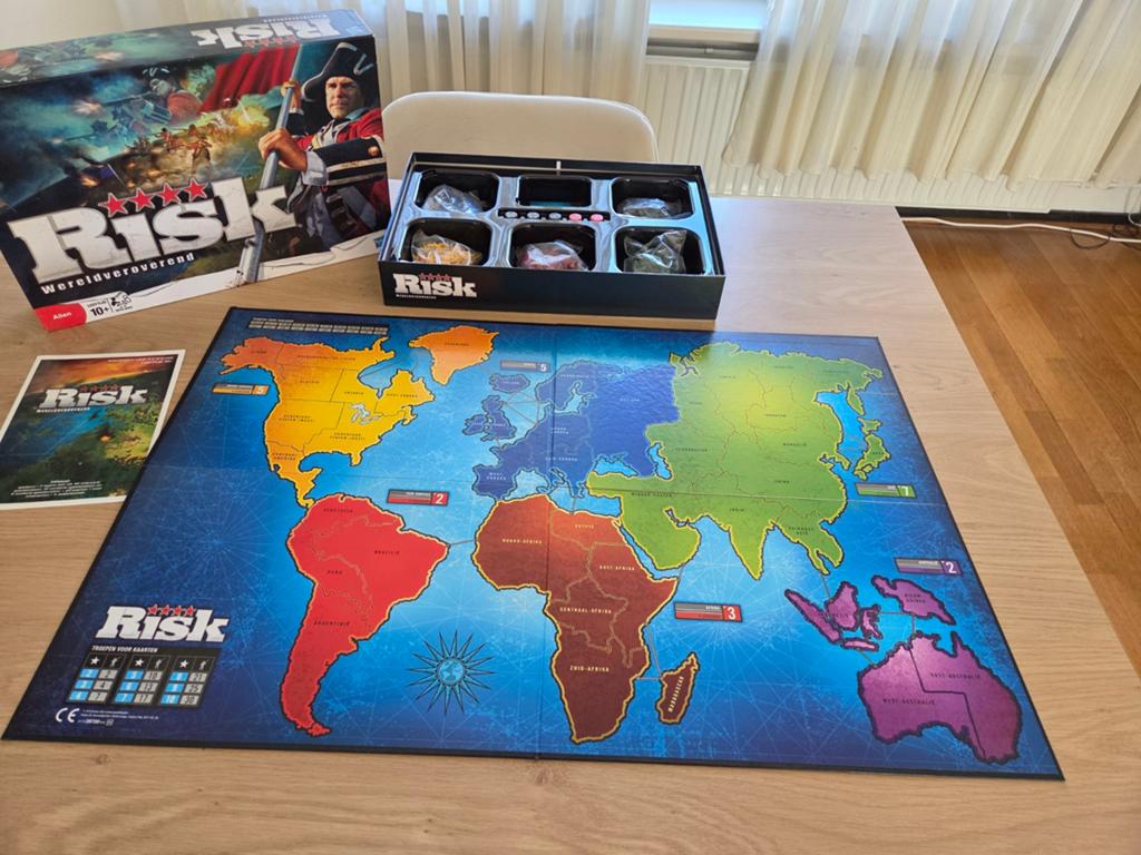 Risk Wereldveroverend - Zo goed als nieuw, Vijf spelers of meer, Ophalen of Verzenden, Zo goed als nieuw, Hasbro