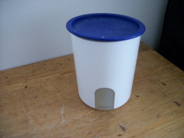 Tupperware Voorraadbus met Klikdeksel ( 2 liter ), Huis en Inrichting, Ophalen of Verzenden, Gebruikt, Beker of Kan