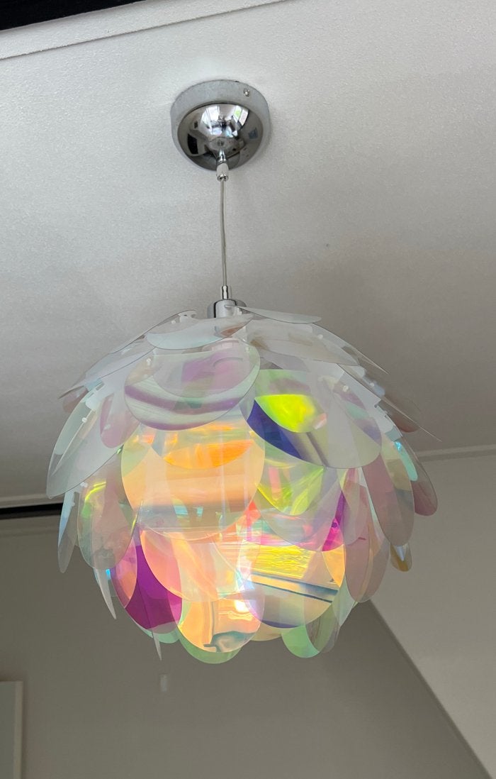 Moderne hanglamp met iriserende bladeren, Ophalen, Gebruikt, Kunststof, E27 (groot)