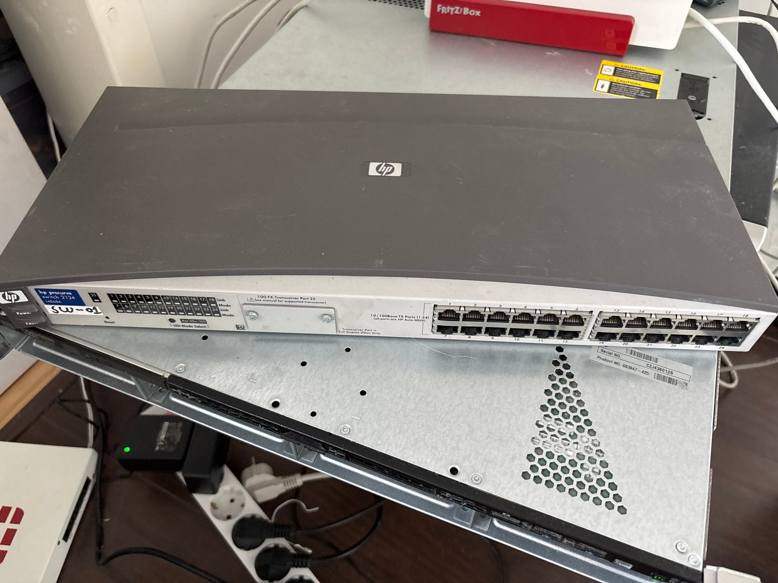 HP ProCurve Switch 2124 J4868A - 24-poorts netwerkswitch, Computers en Software, Ophalen of Verzenden, Gebruikt