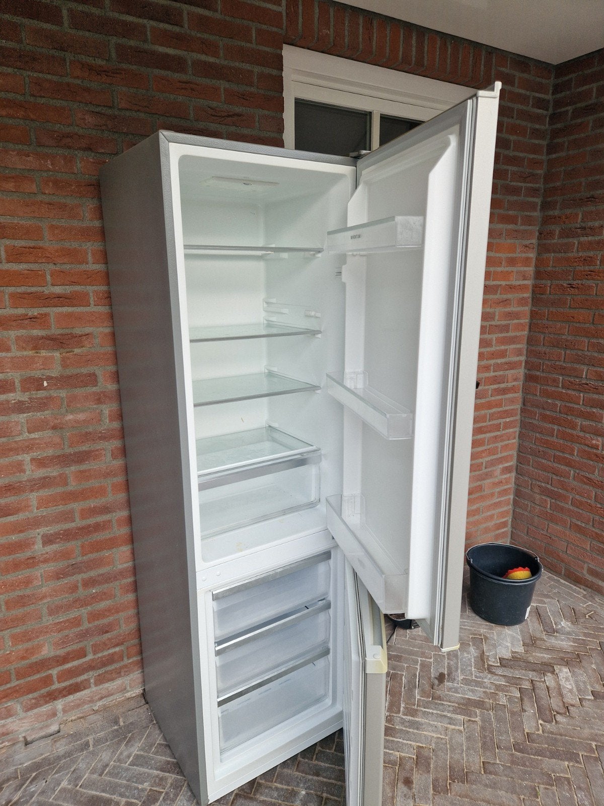 Foto 2 van Inventum koel-vriescombinatie - Zo goed als nieuw